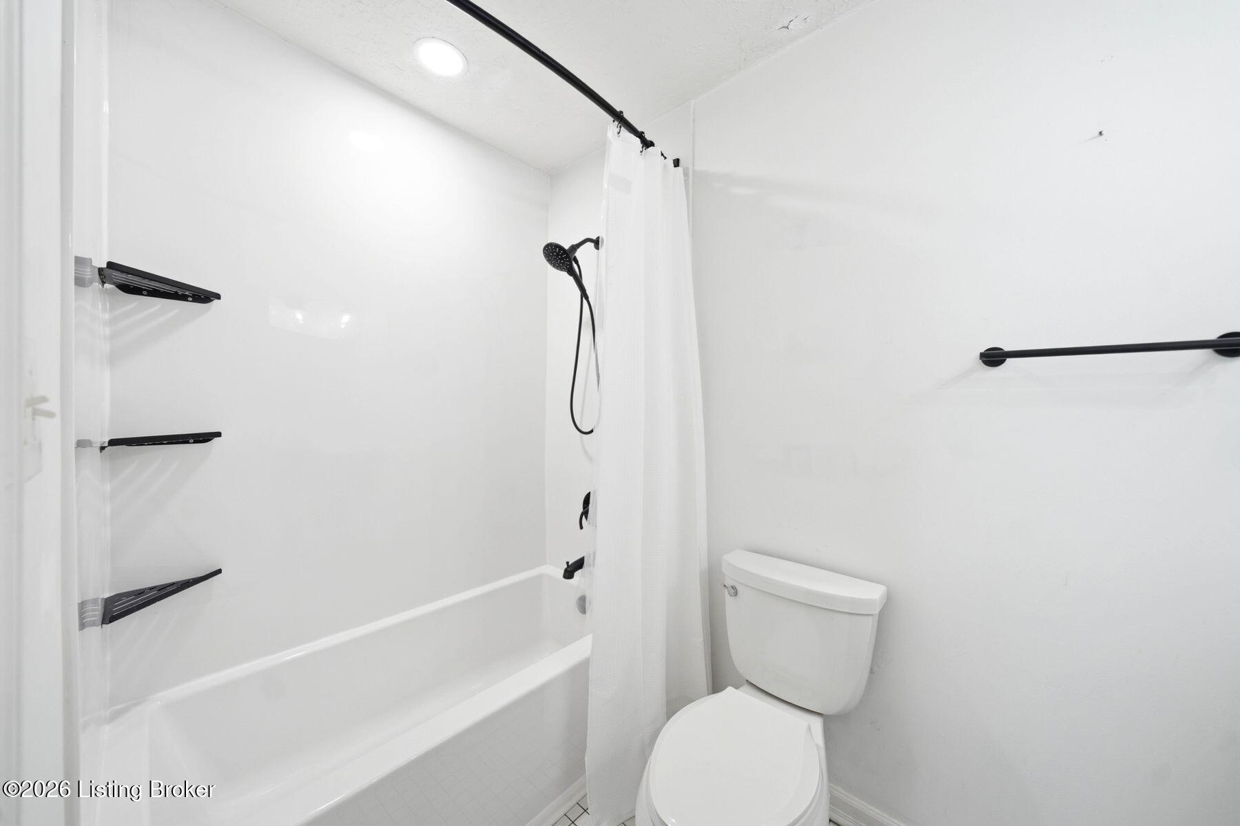 3702 Marilyn Ct Property Photo 18