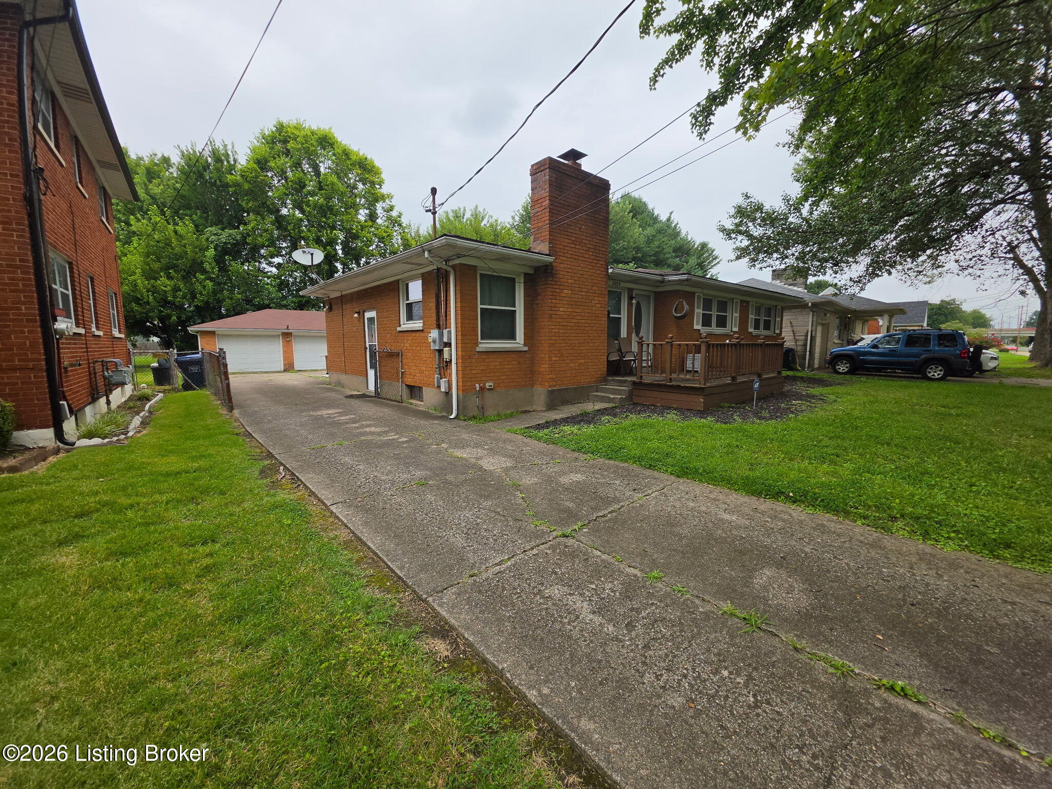 2419 Farnsley Rd Property Photo 2