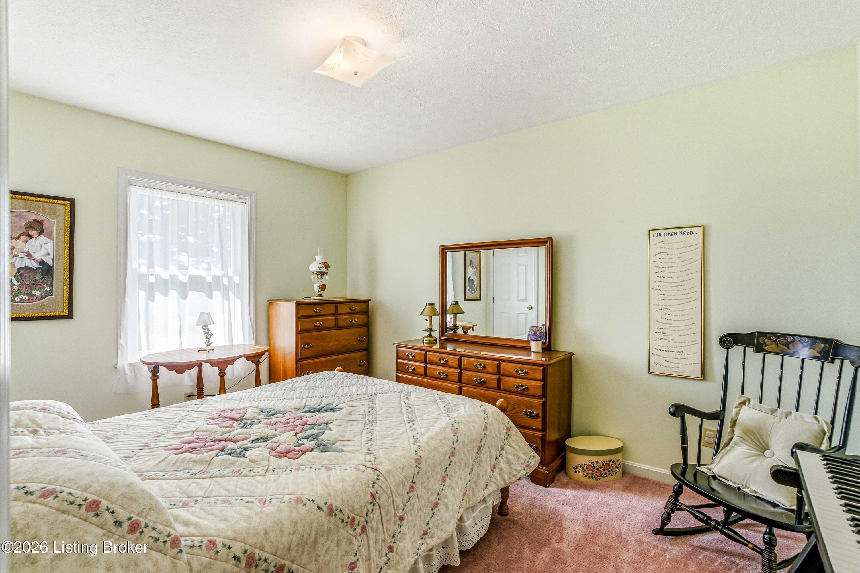 2304 Eminence Rd Property Photo 42