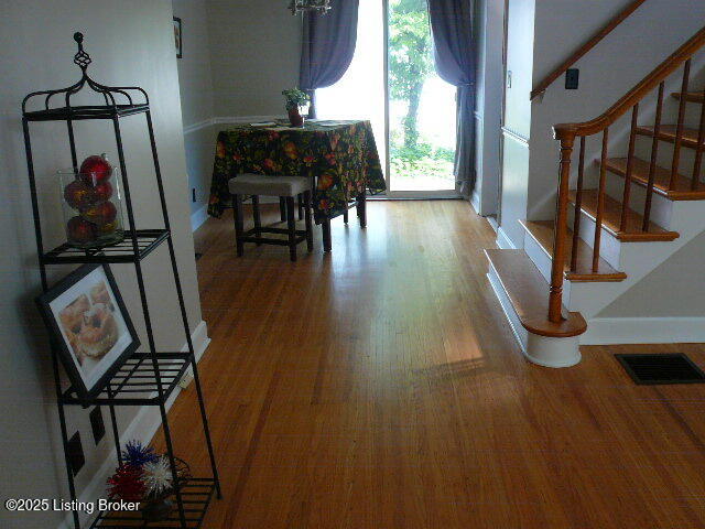 1411 Falcon Dr Property Photo 2