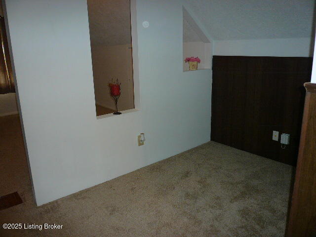 1411 Falcon Dr Property Photo 16