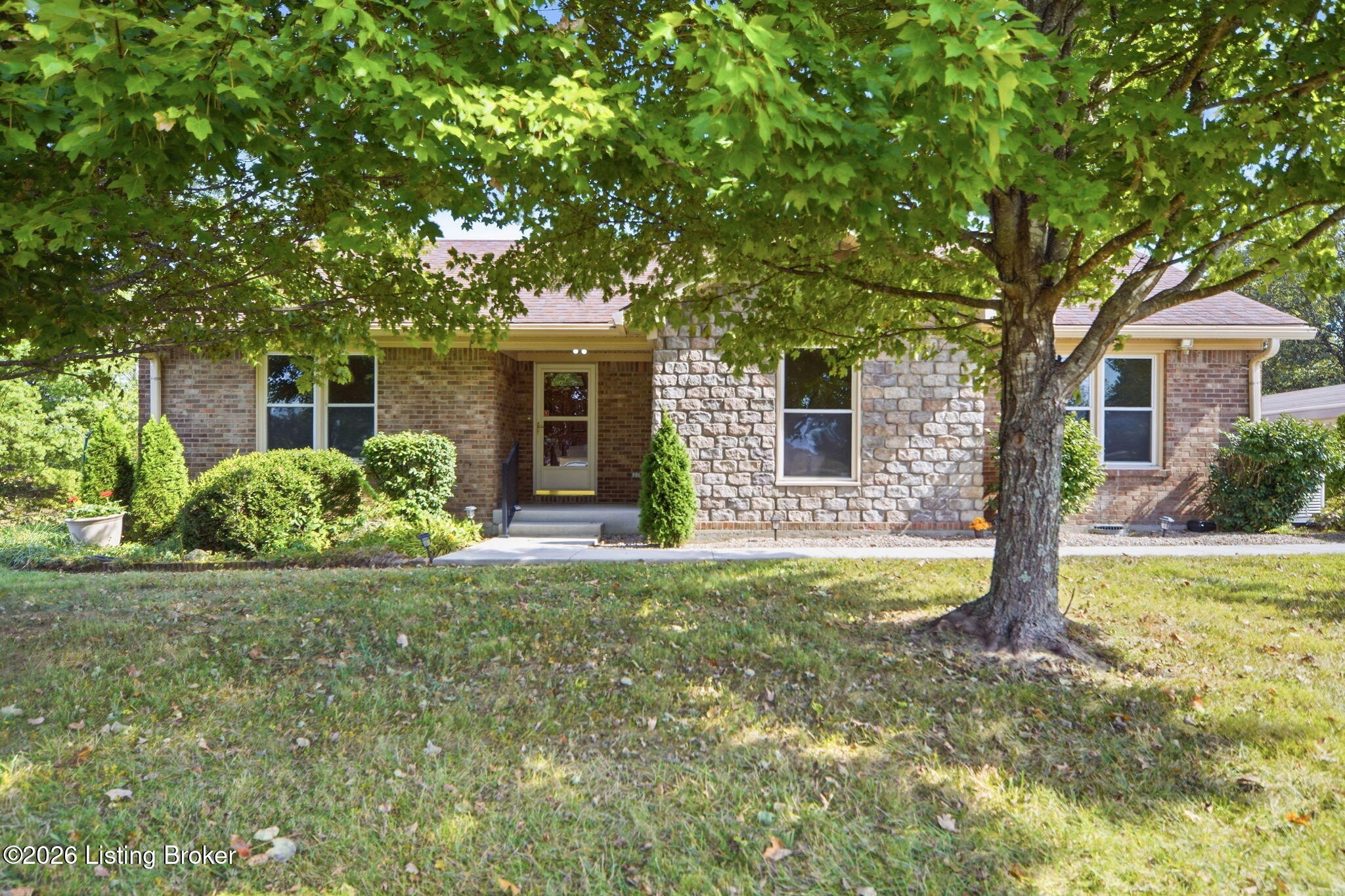 3751 Meadowbrook Ln Property Photo 1