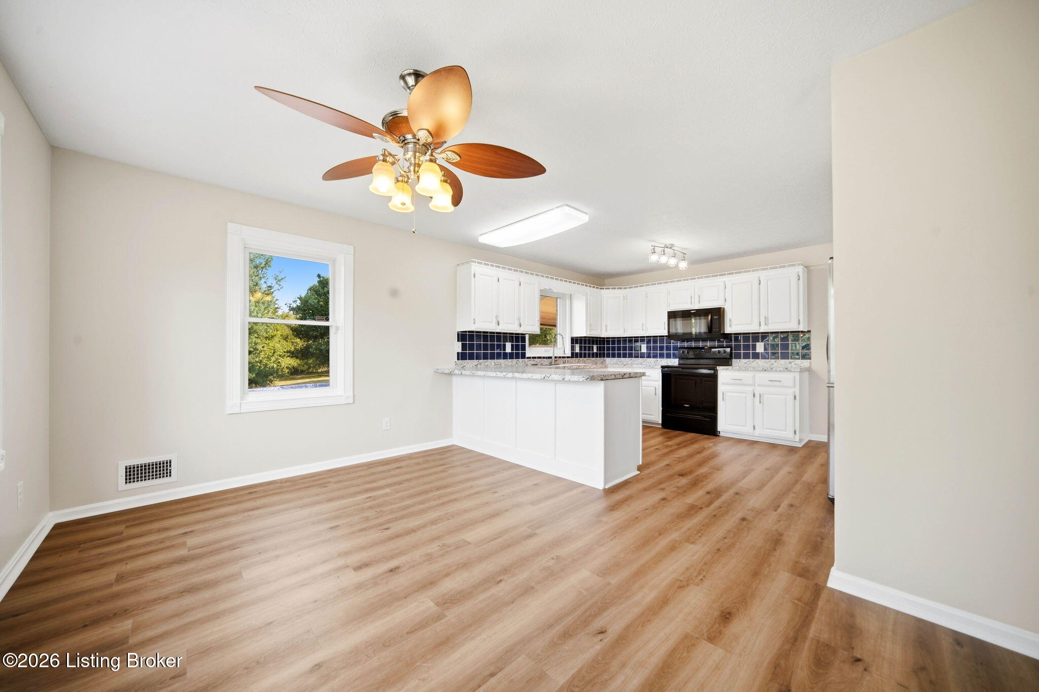 3751 Meadowbrook Ln Property Photo 14