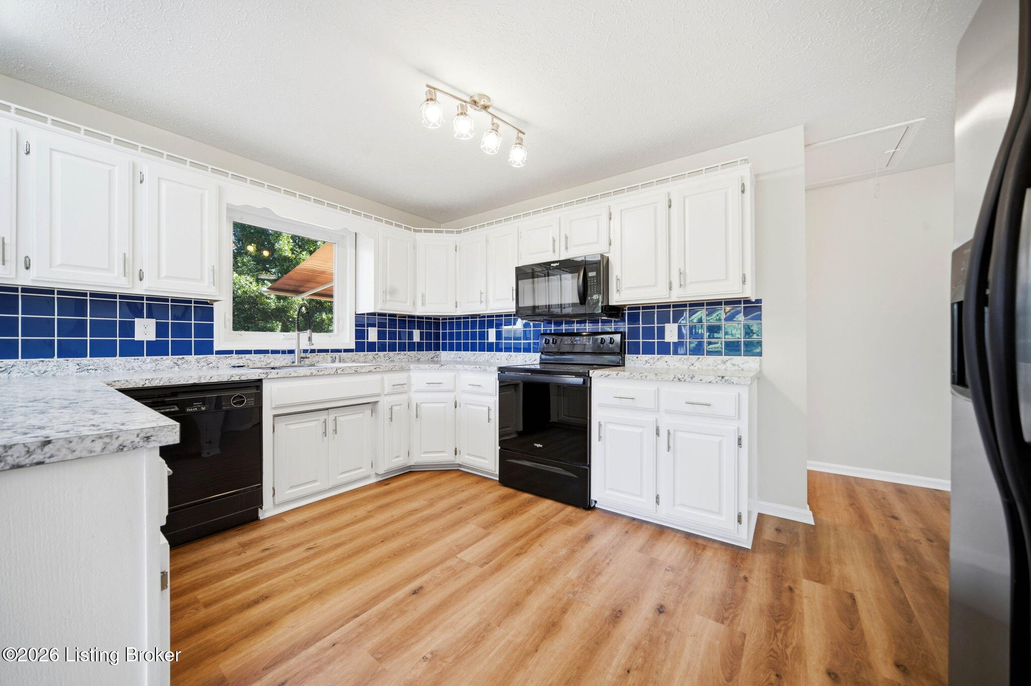 3751 Meadowbrook Ln Property Photo 22