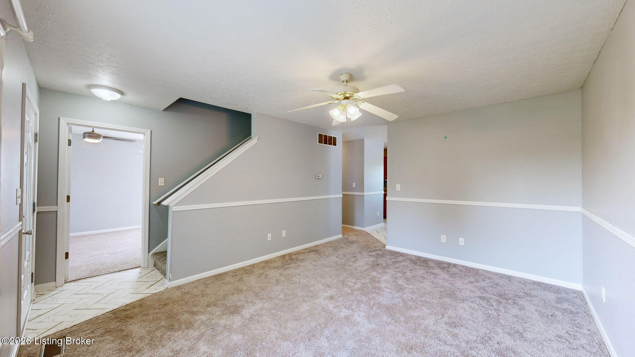 6815 Currington Cir Property Photo 3
