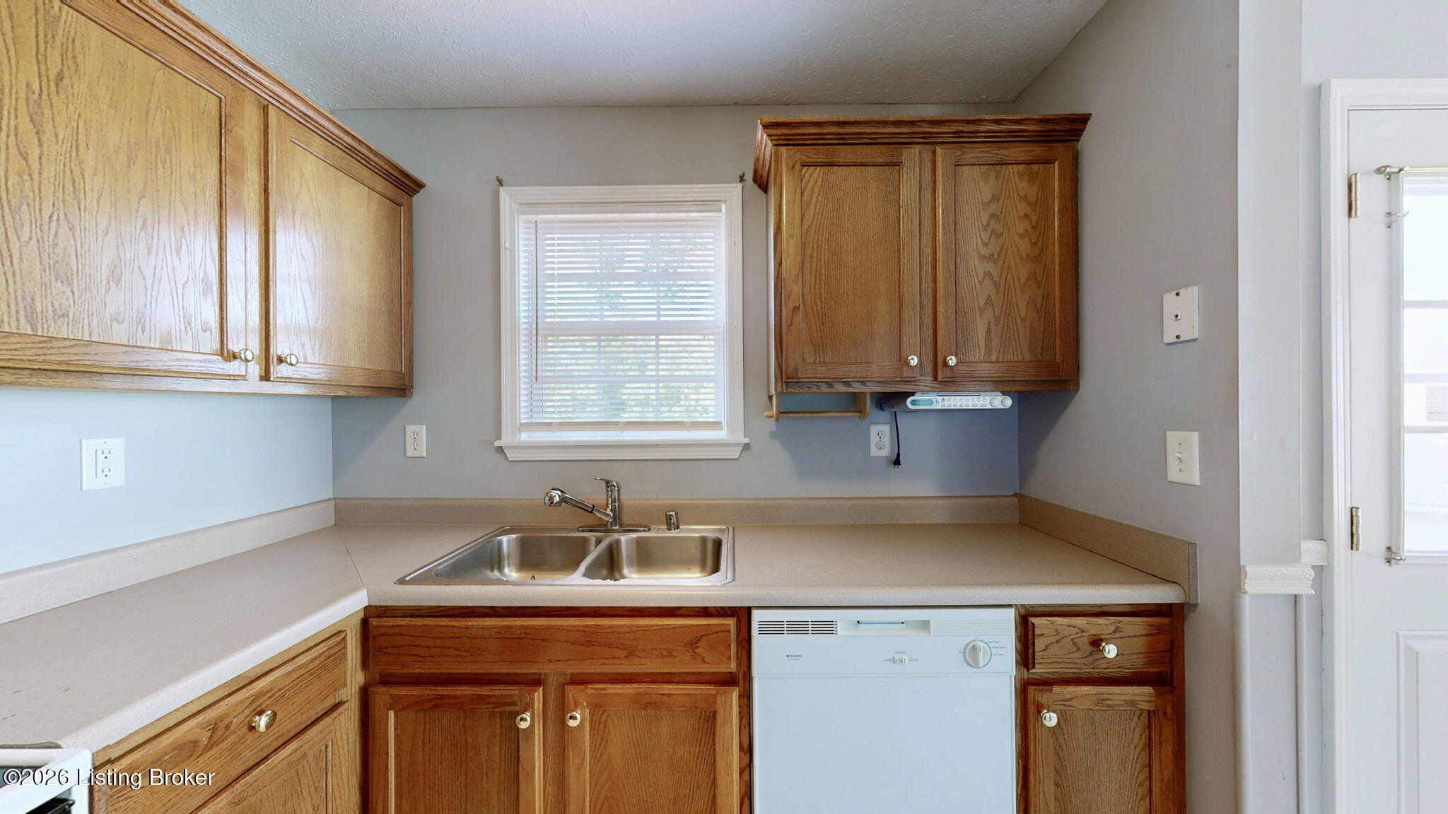 6815 Currington Cir Property Photo 5