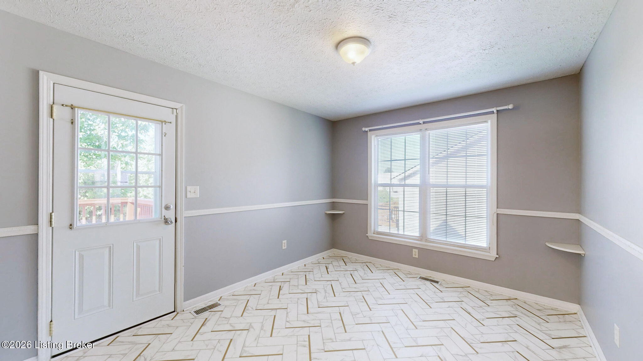 6815 Currington Cir Property Photo 6