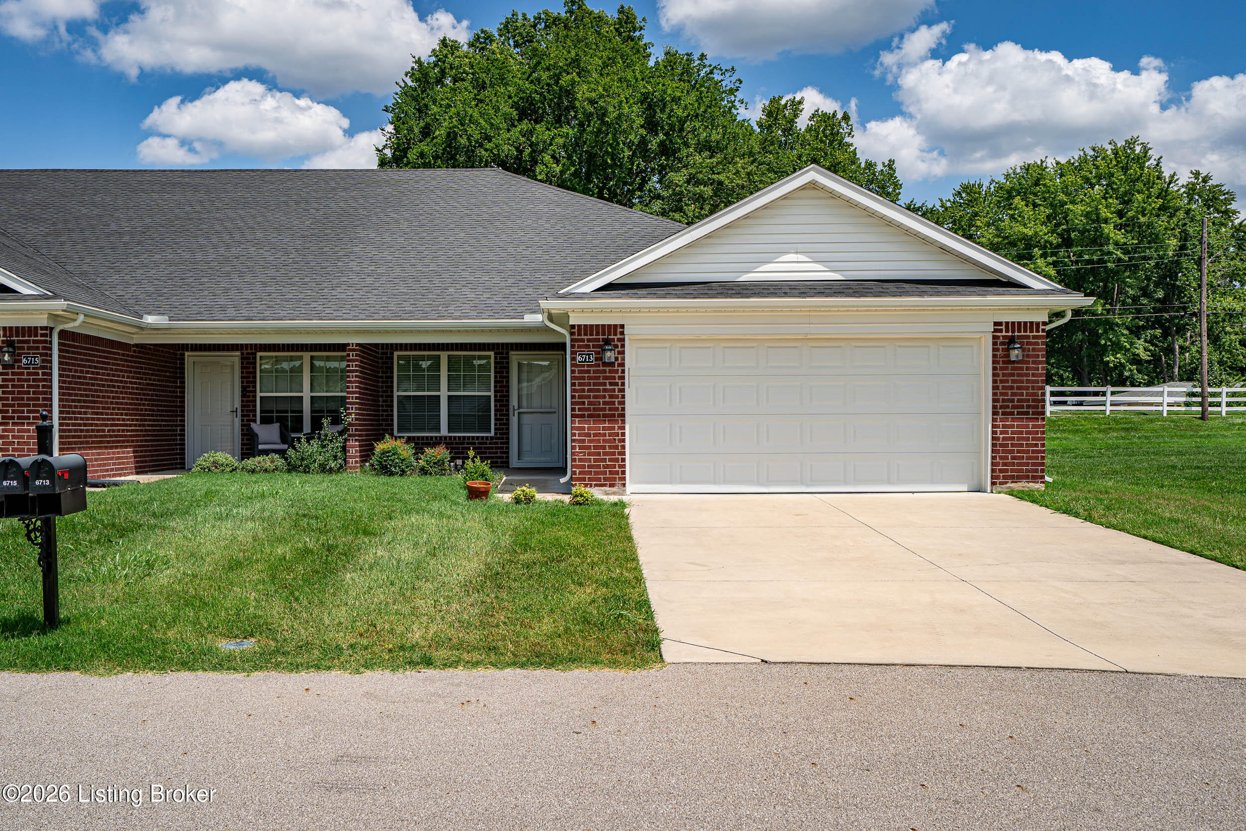 6713 Eagle Wood Dr Property Photo 1