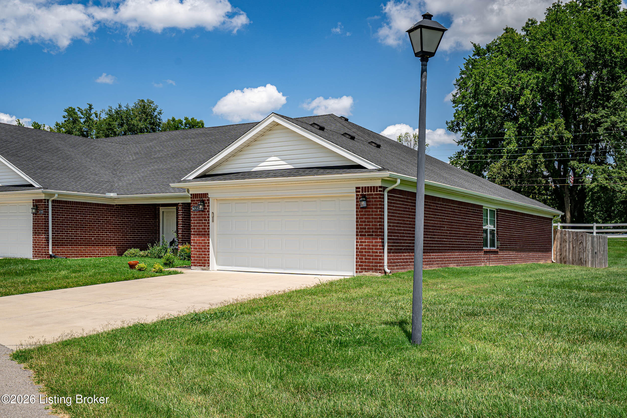 6713 Eagle Wood Dr Property Photo 3