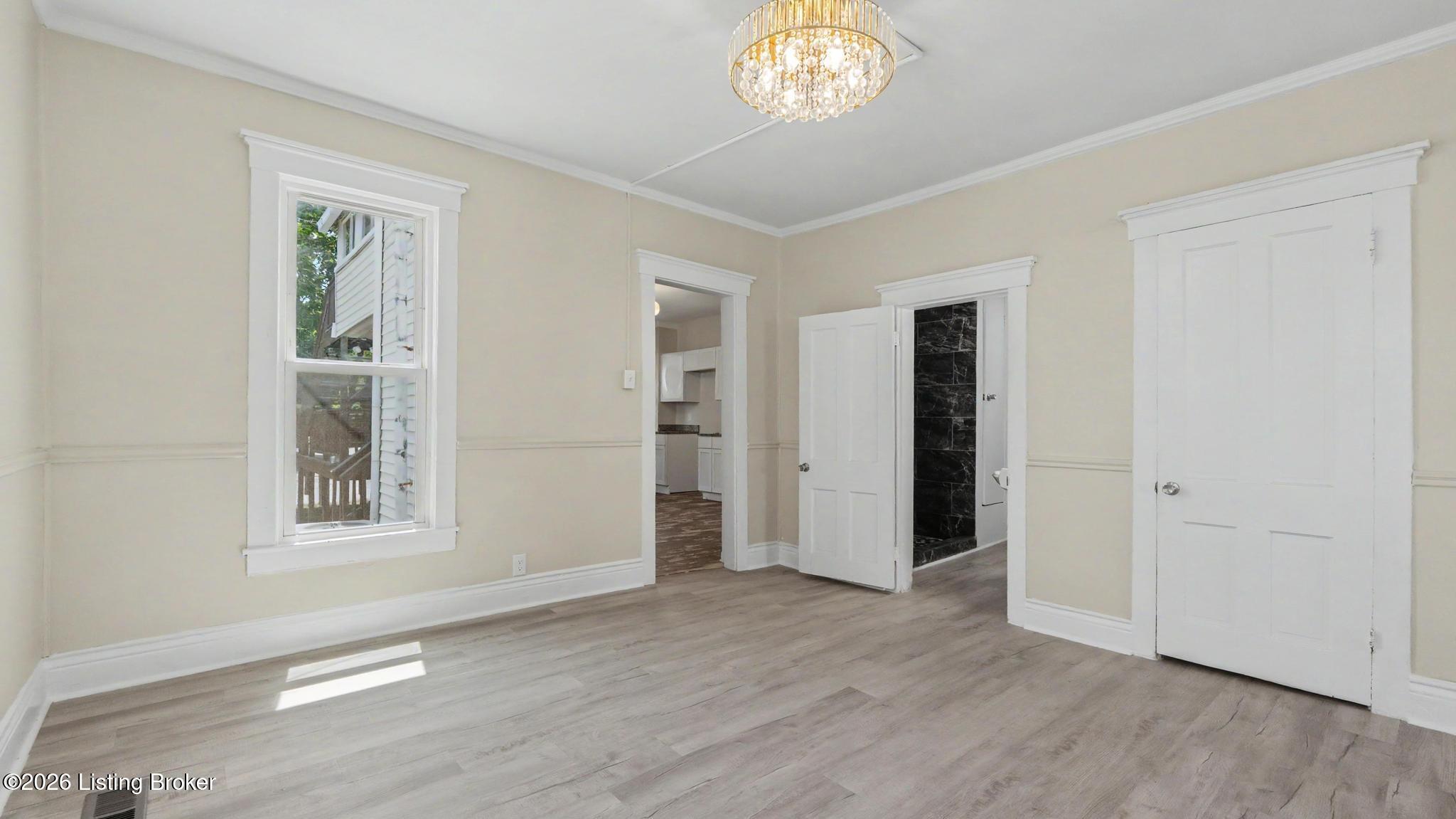 3118 Bank St Property Photo 13