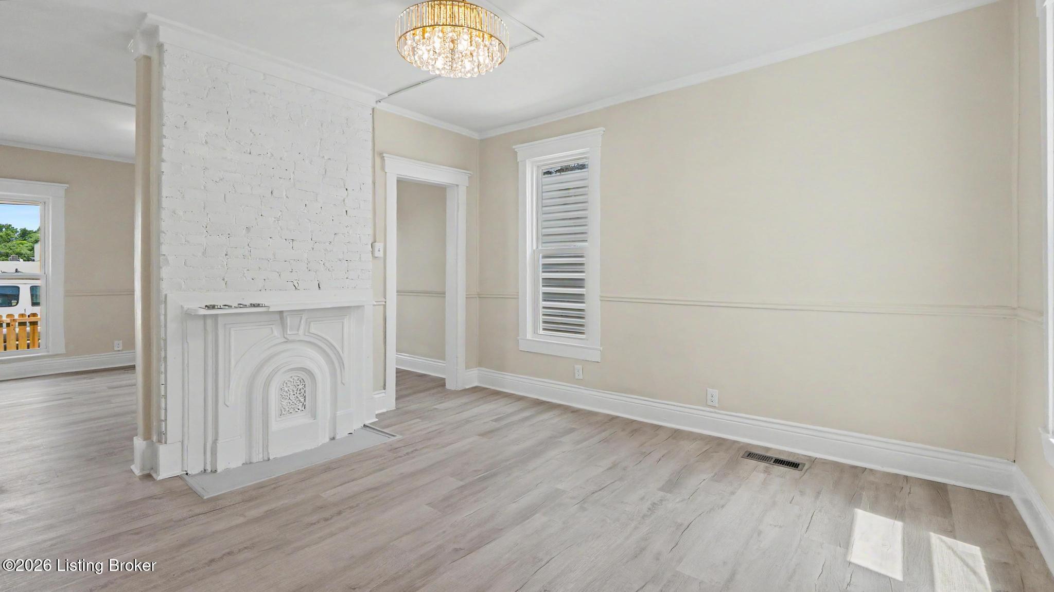 3118 Bank St Property Photo 16