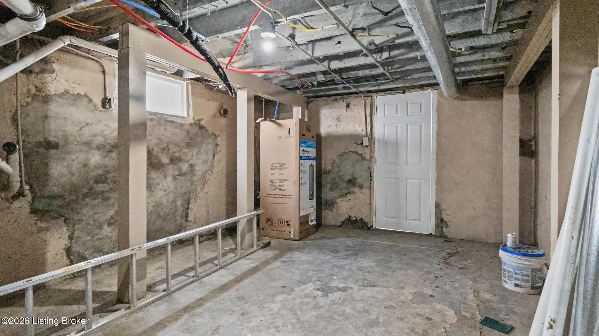 3118 Bank St Property Photo 40