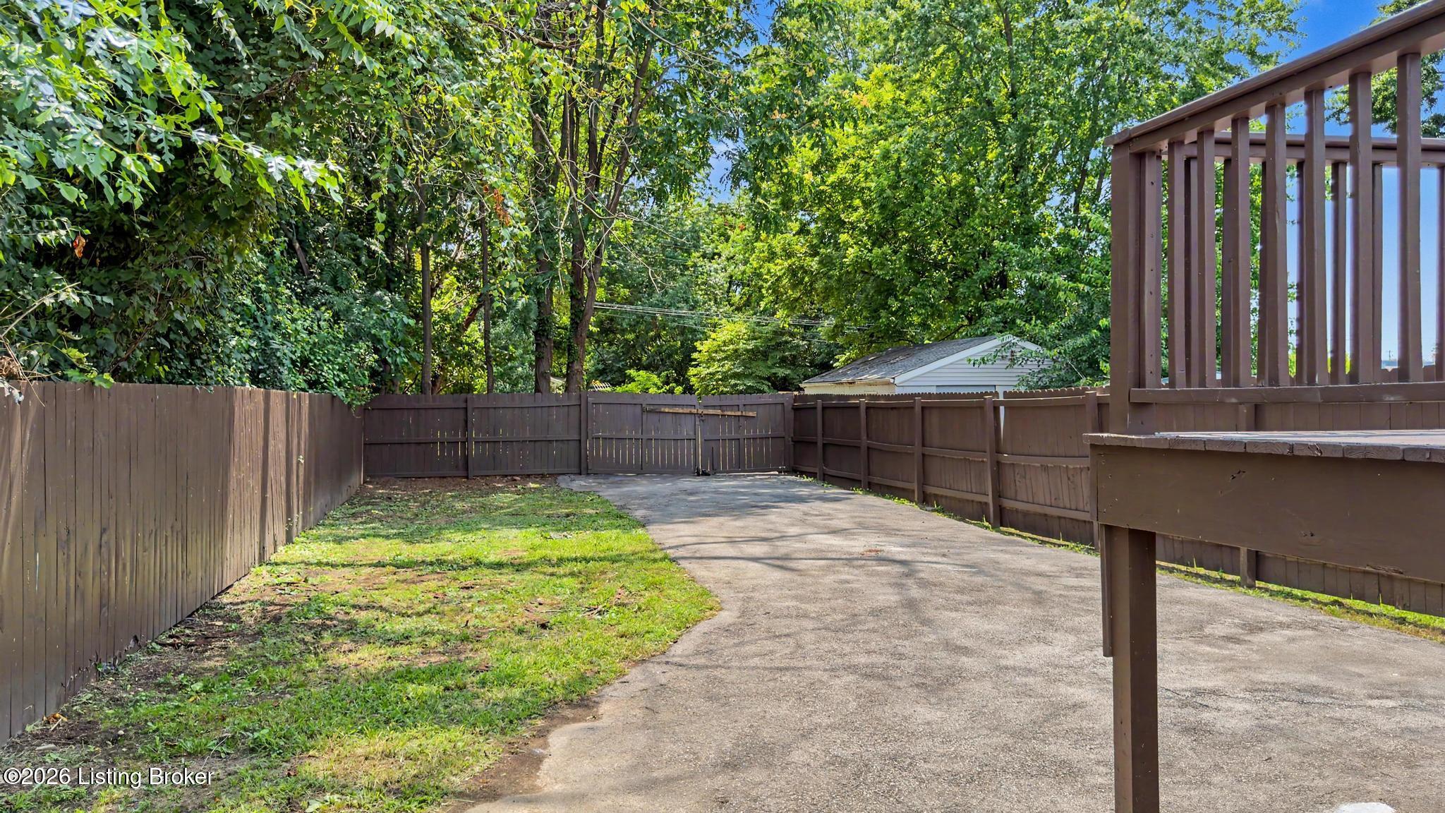 3118 Bank St Property Photo 50