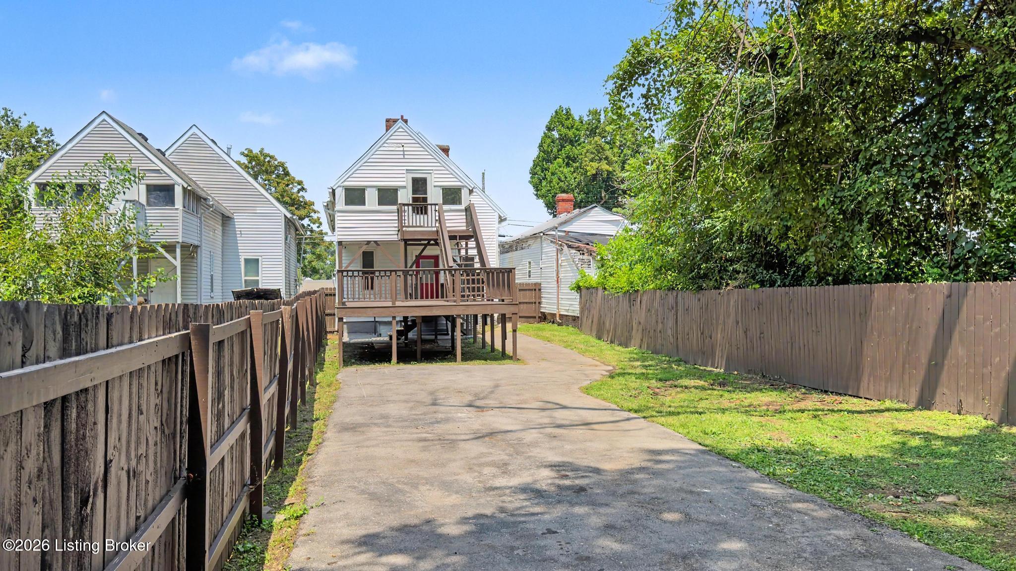 3118 Bank St Property Photo 52