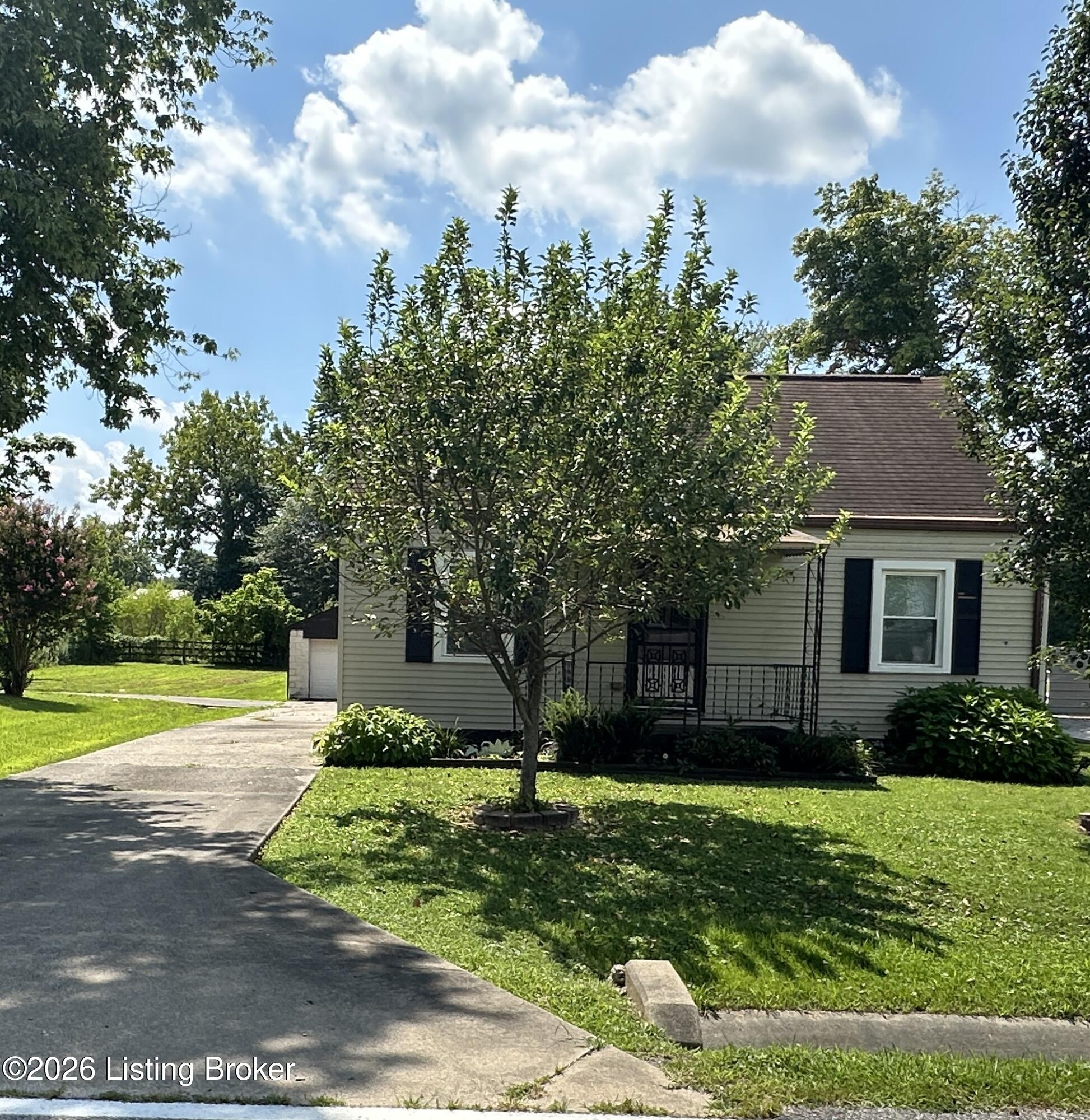 1504 Fairdale Rd Property Photo 1