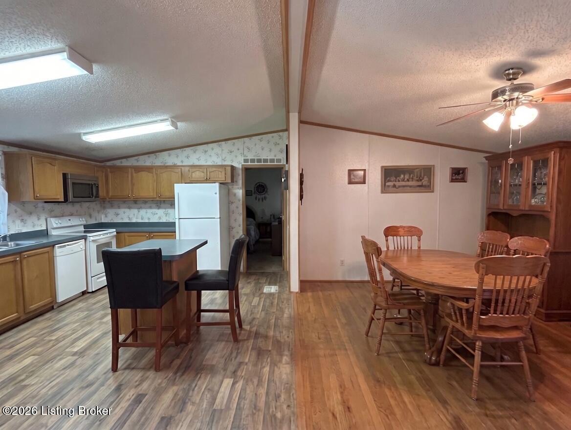 752 Williams Ln Property Photo 3