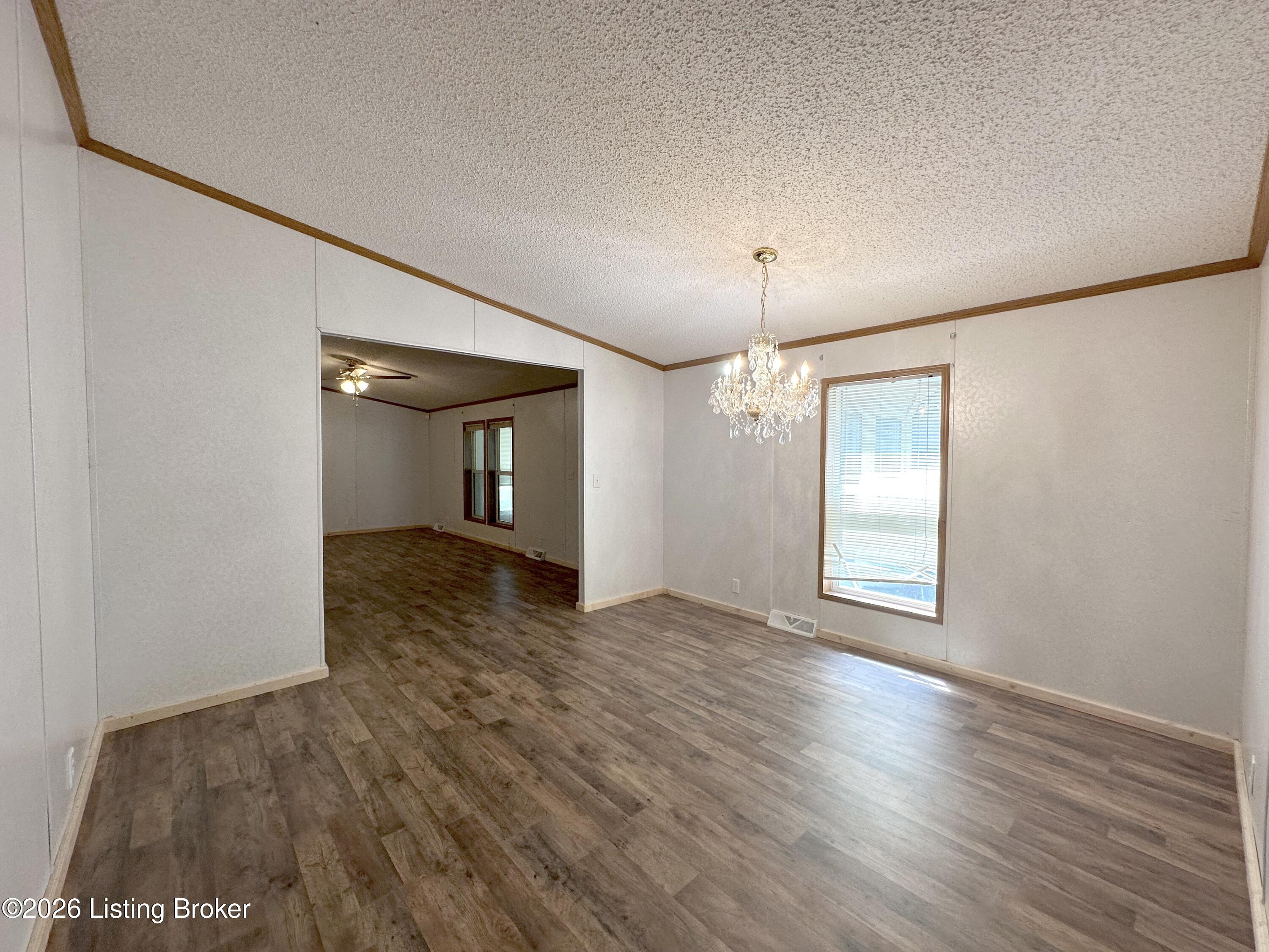 752 Williams Ln Property Photo 5