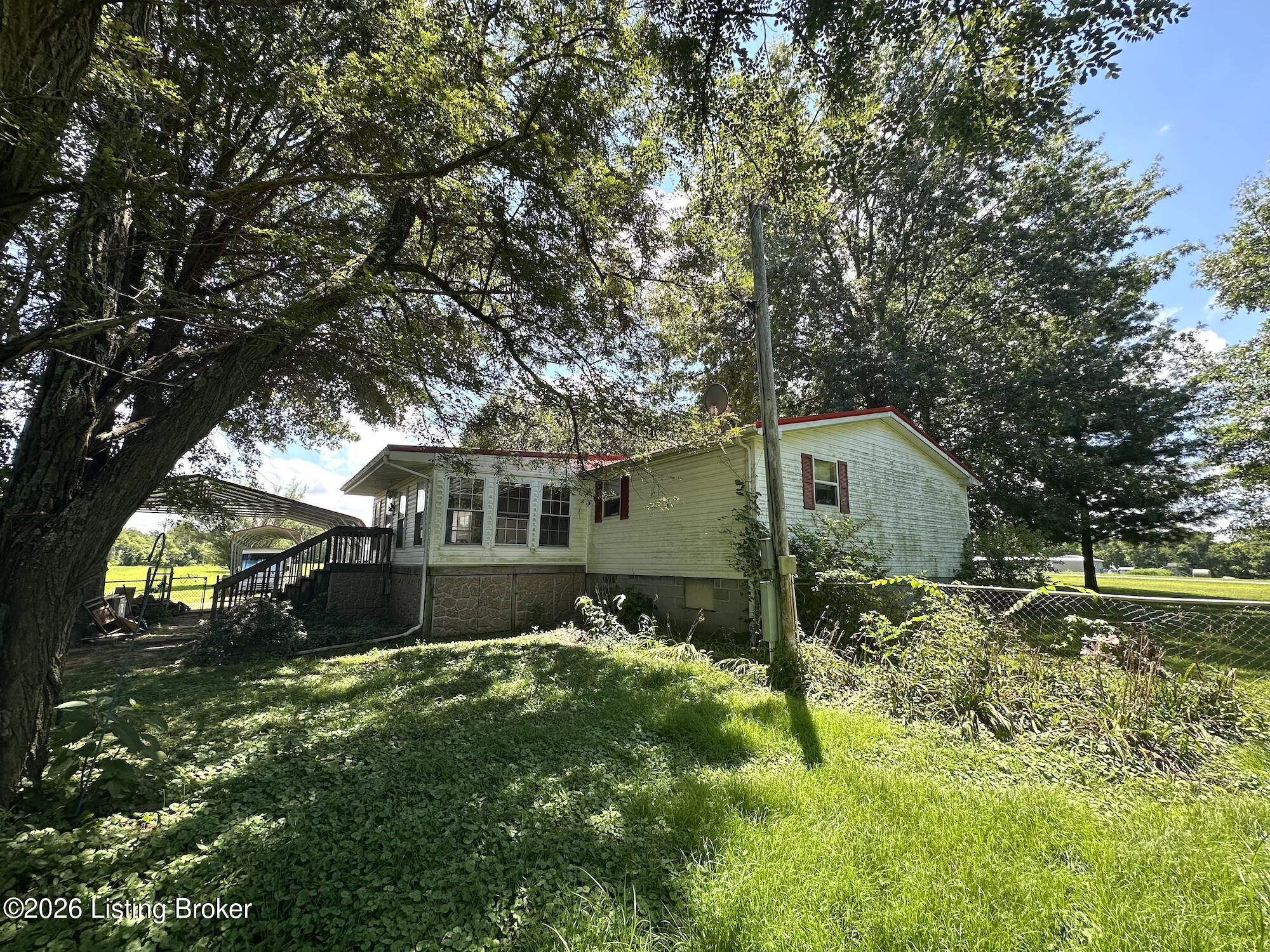 752 Williams Ln Property Photo 9