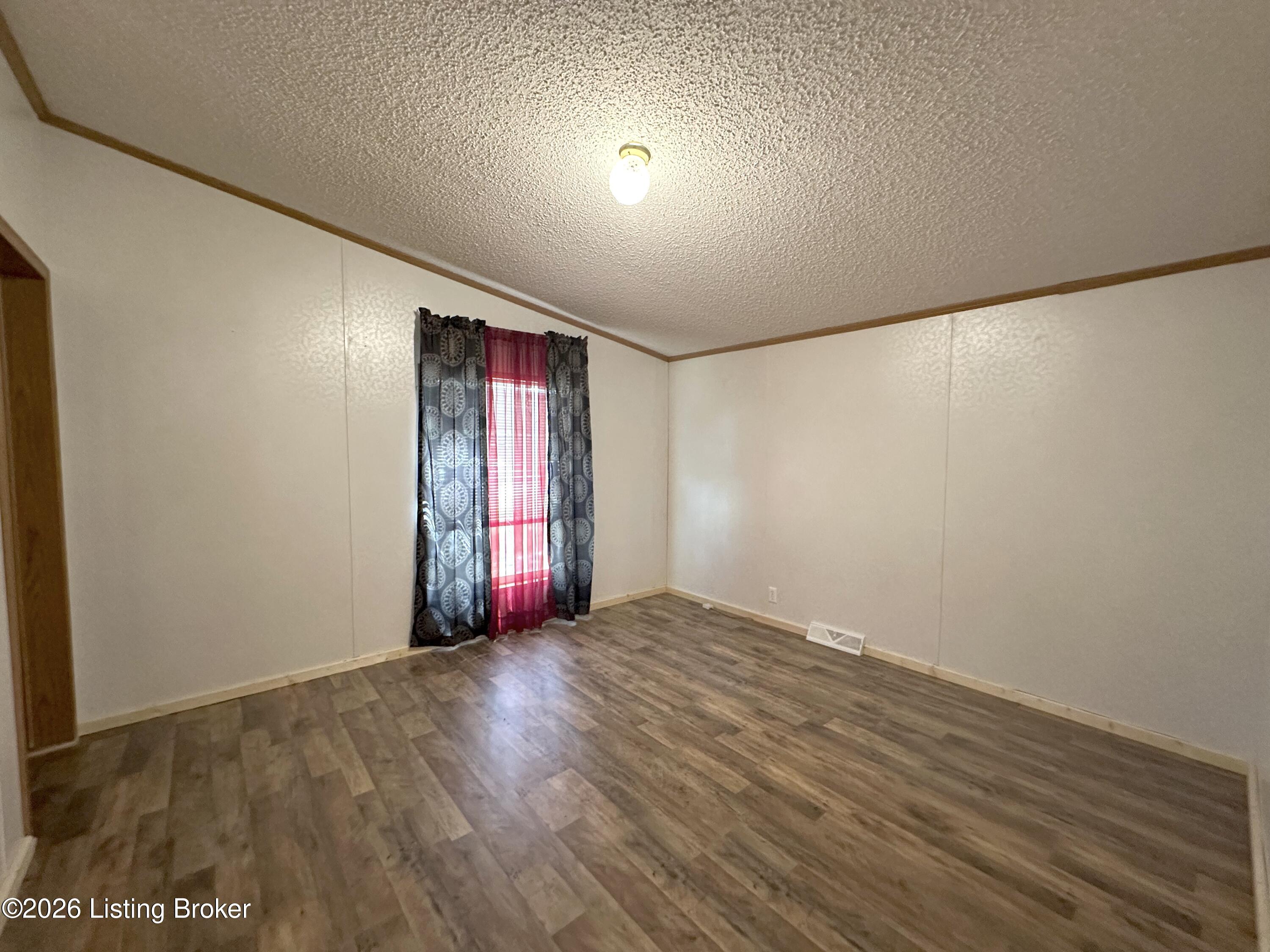 752 Williams Ln Property Photo 9