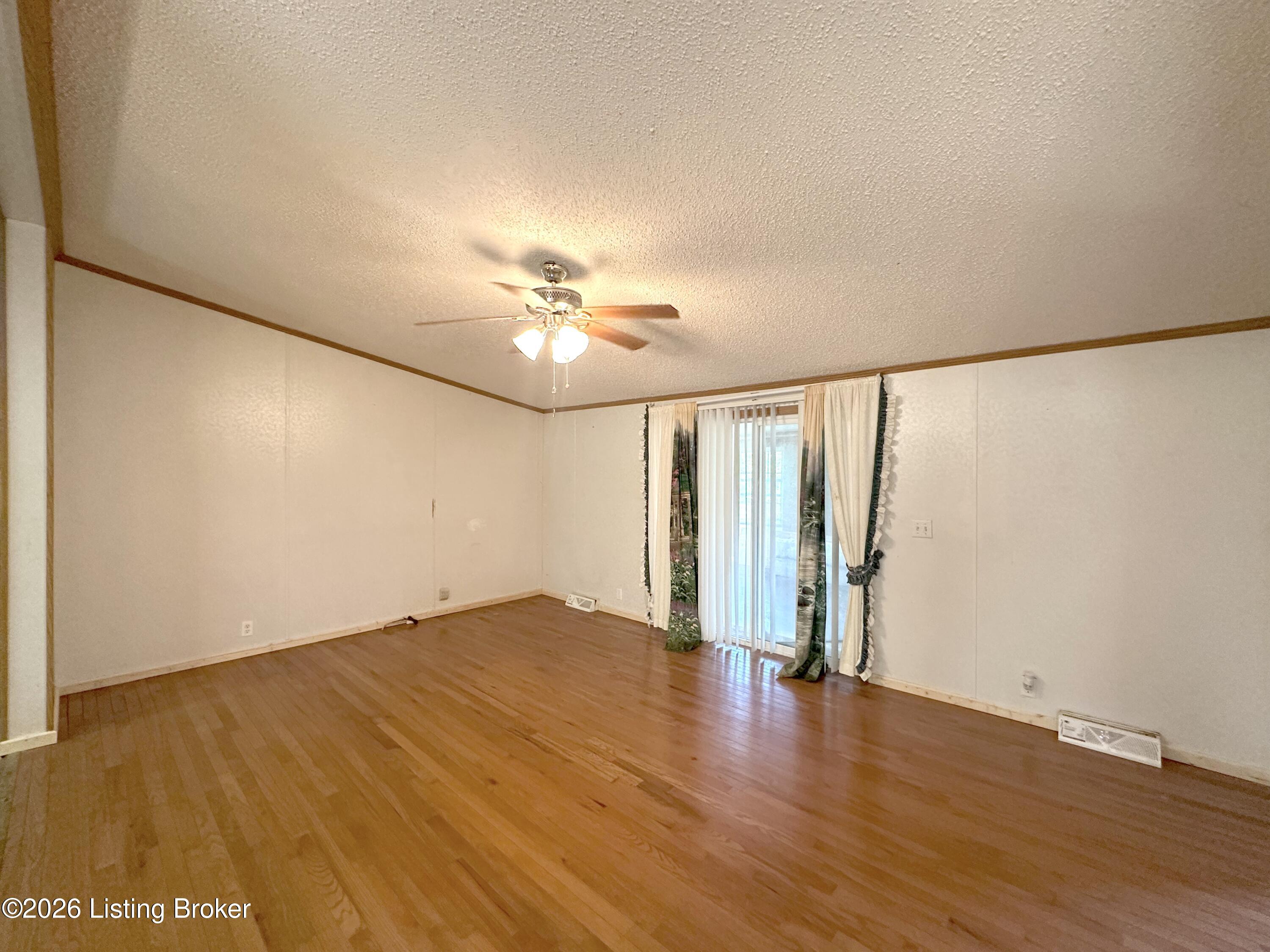752 Williams Ln Property Photo 17