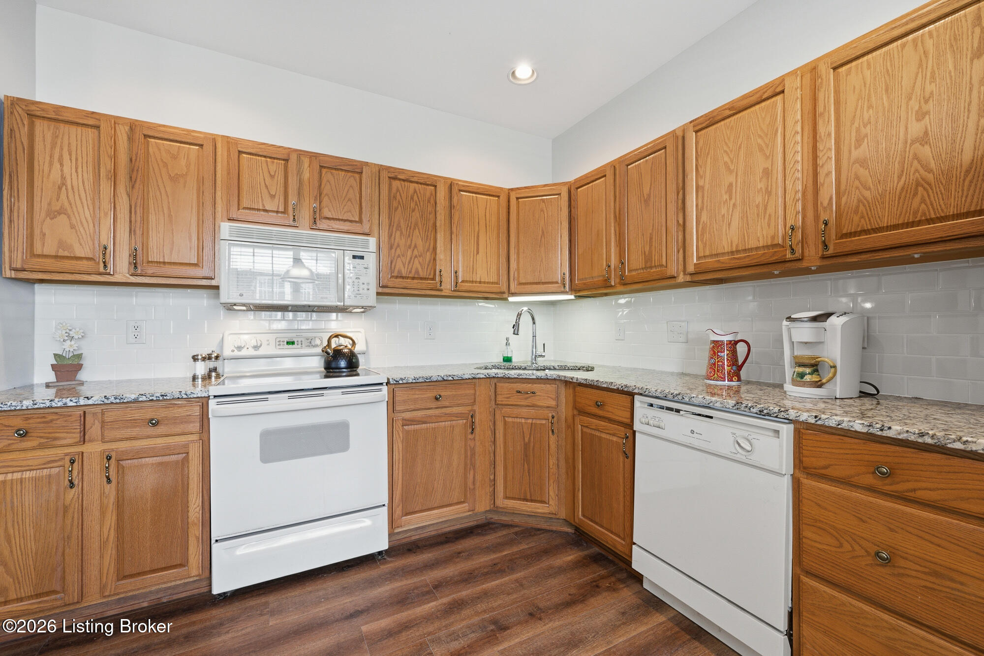 5000 Merton Square Property Photo 13