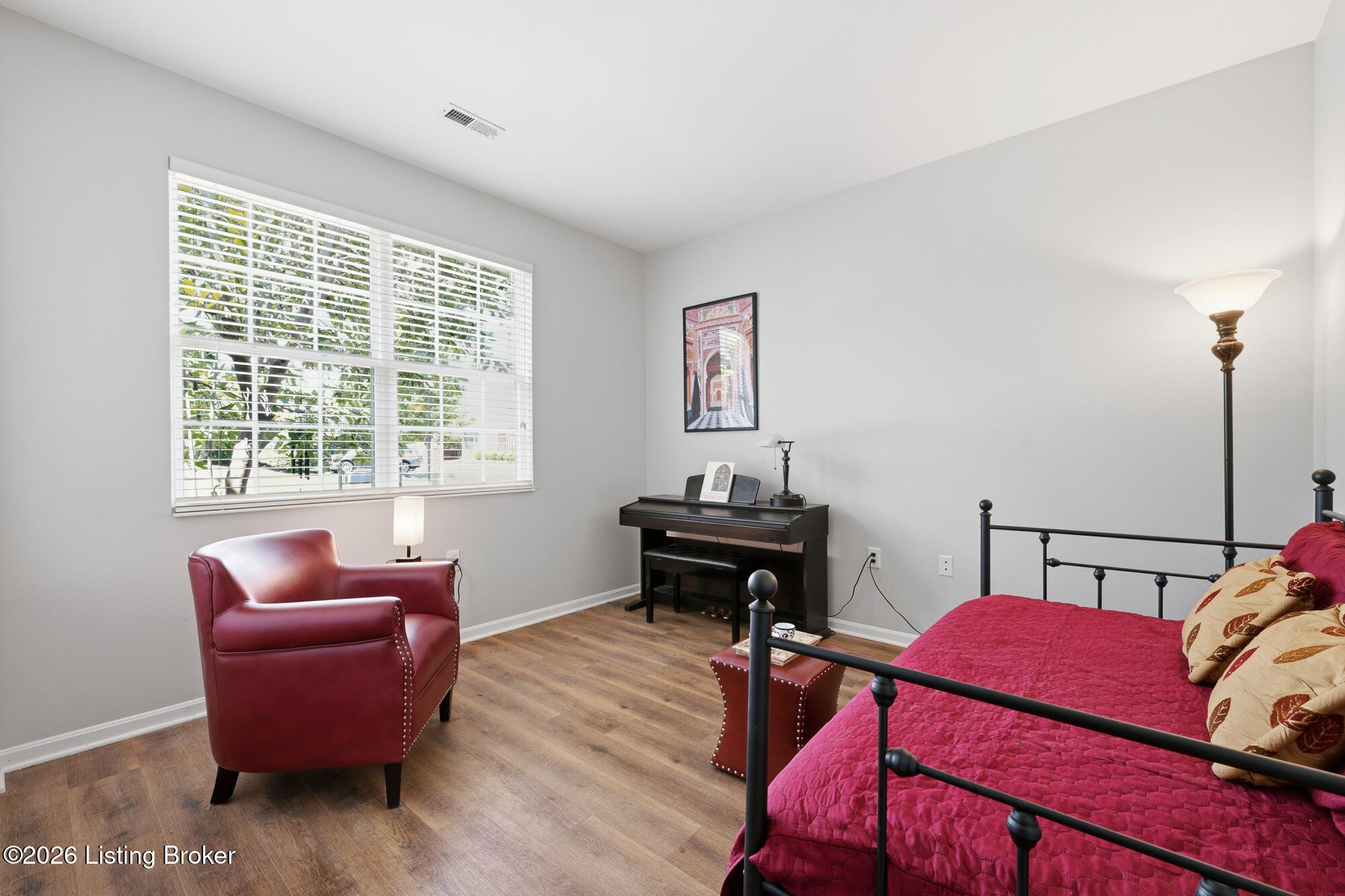 5000 Merton Square Property Photo 20