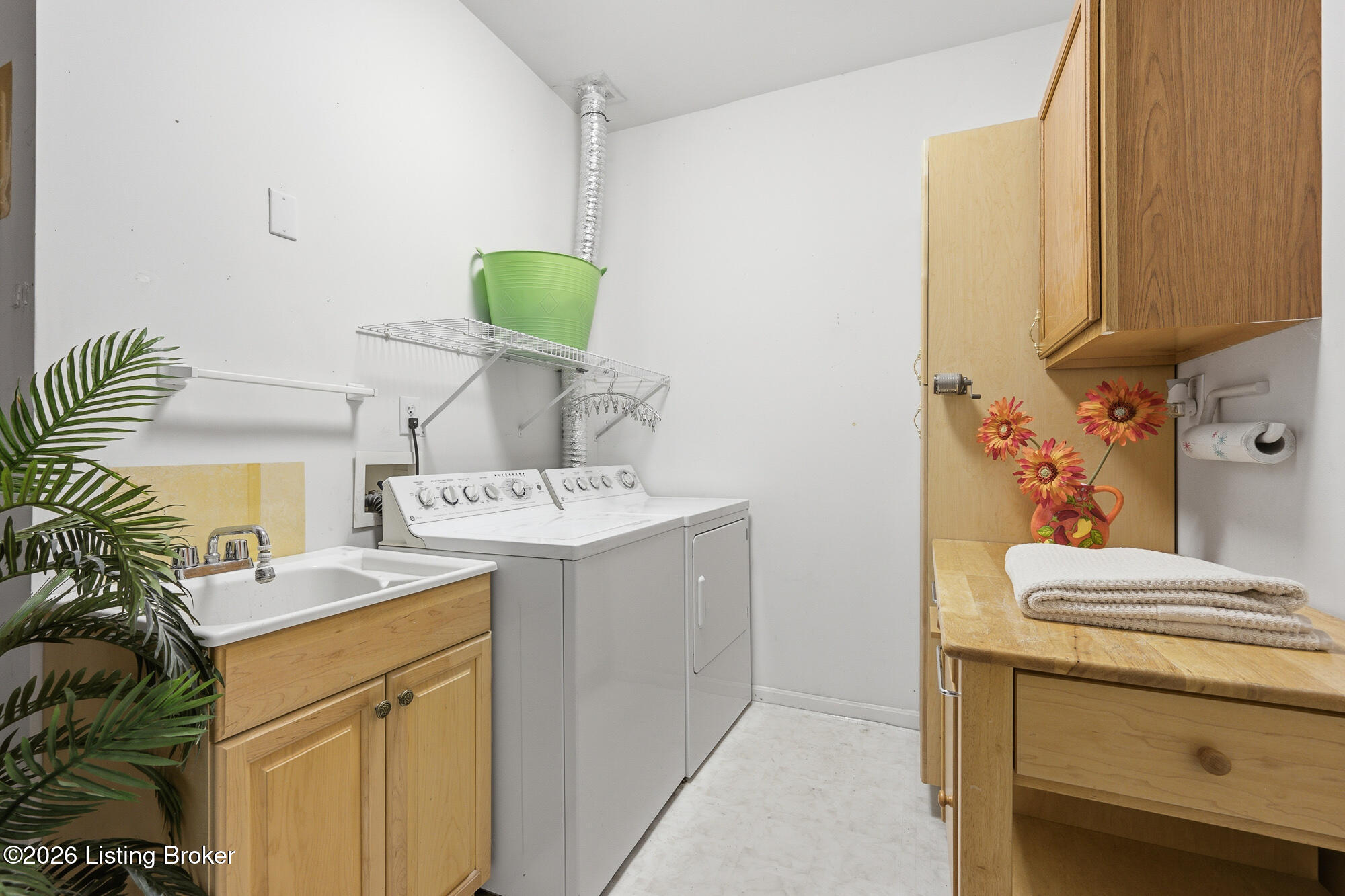 5000 Merton Square Property Photo 22