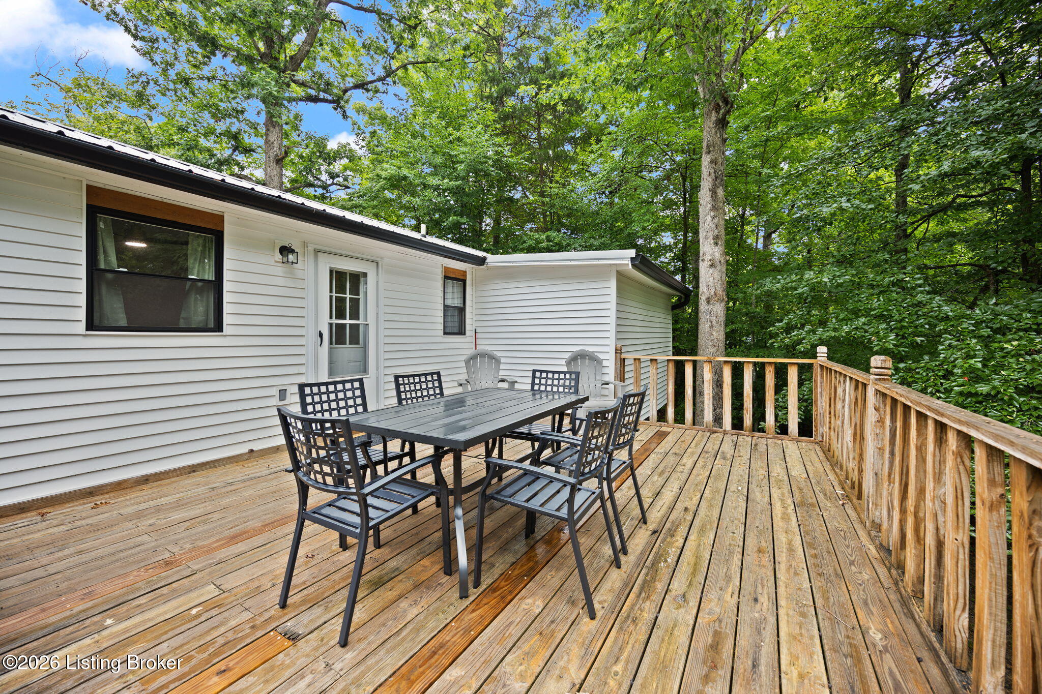 318 Woodland Dr Property Photo 4