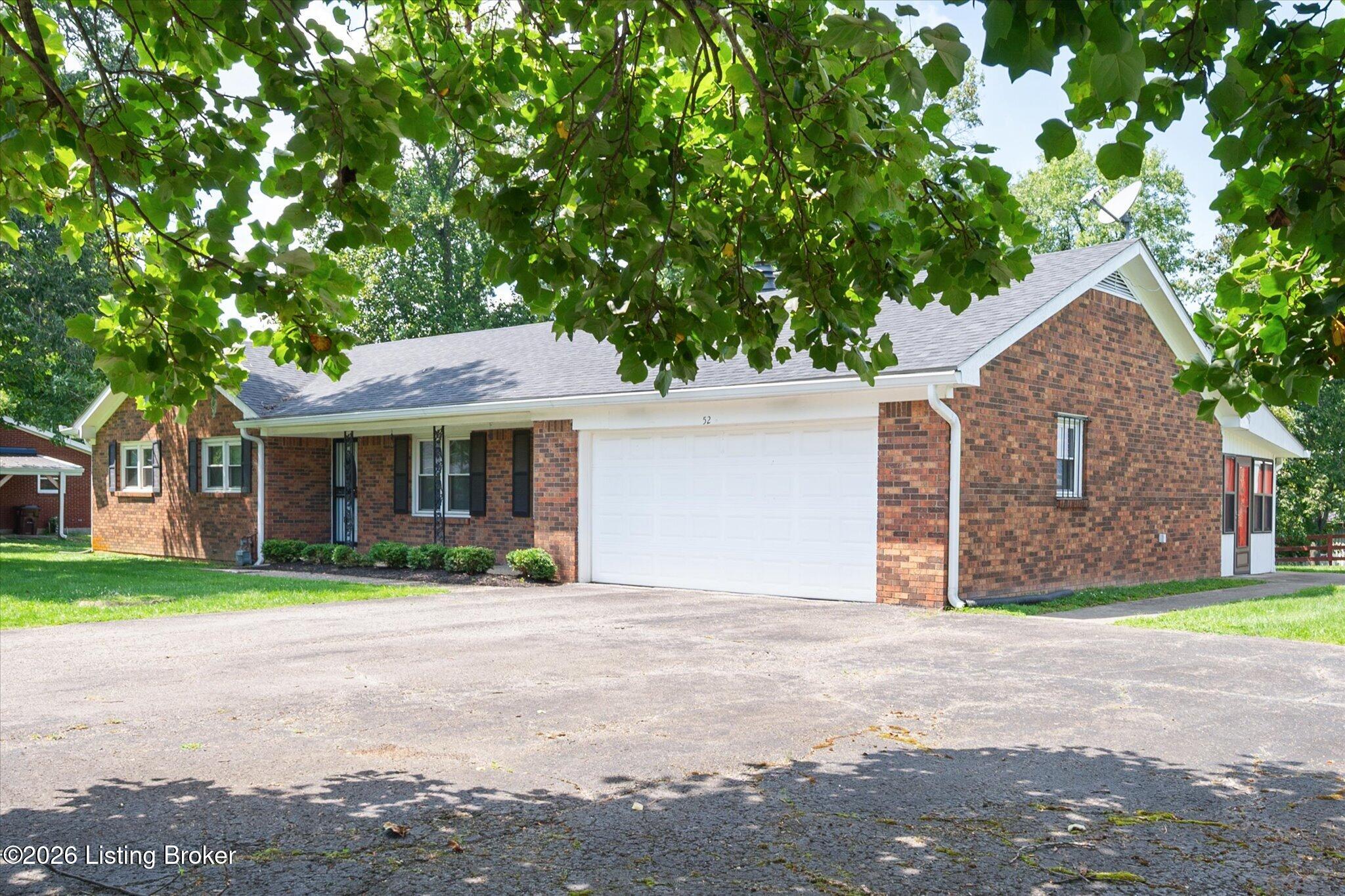 52 College Ct