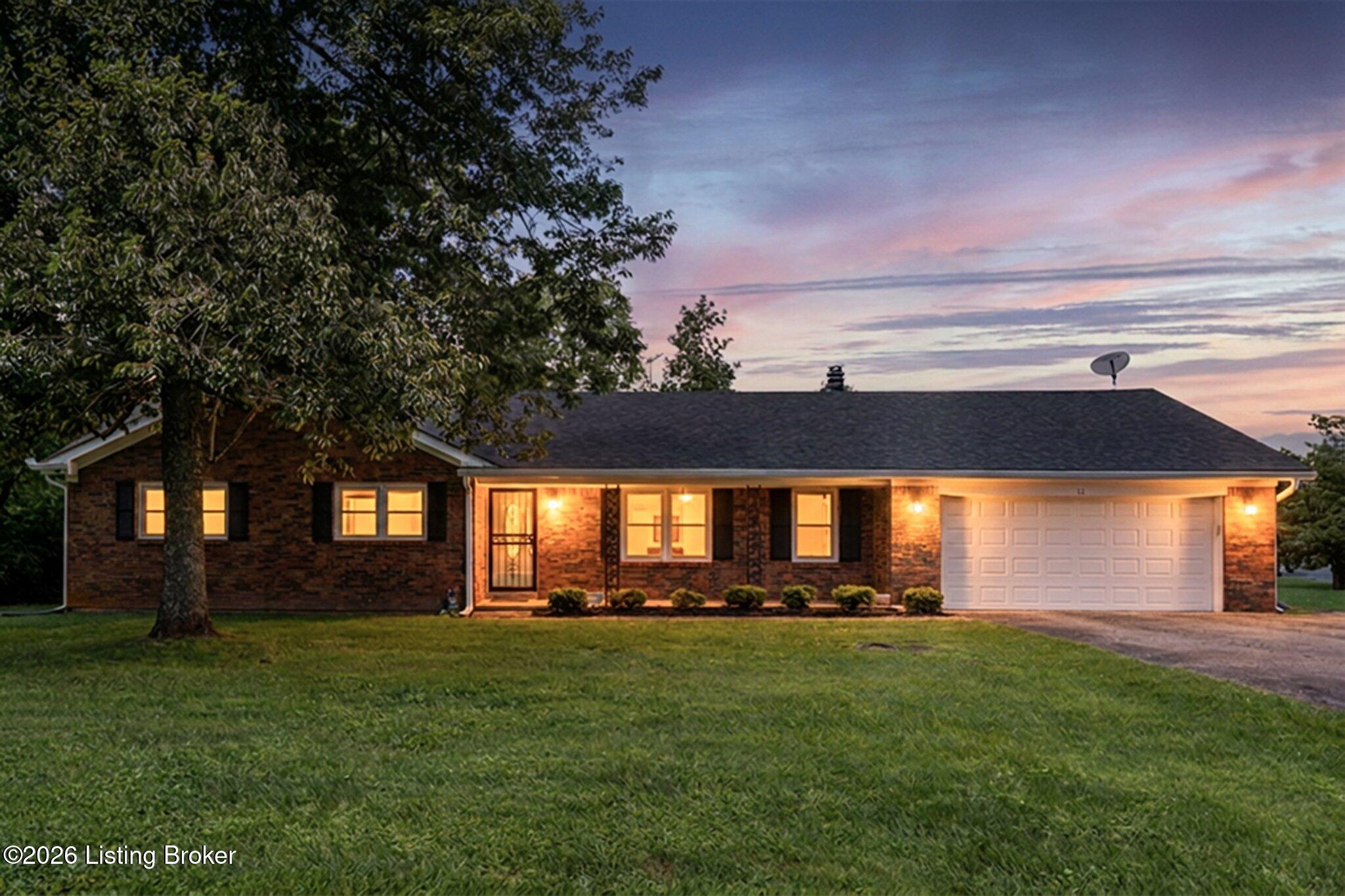 52 College Ct Property Photo 1