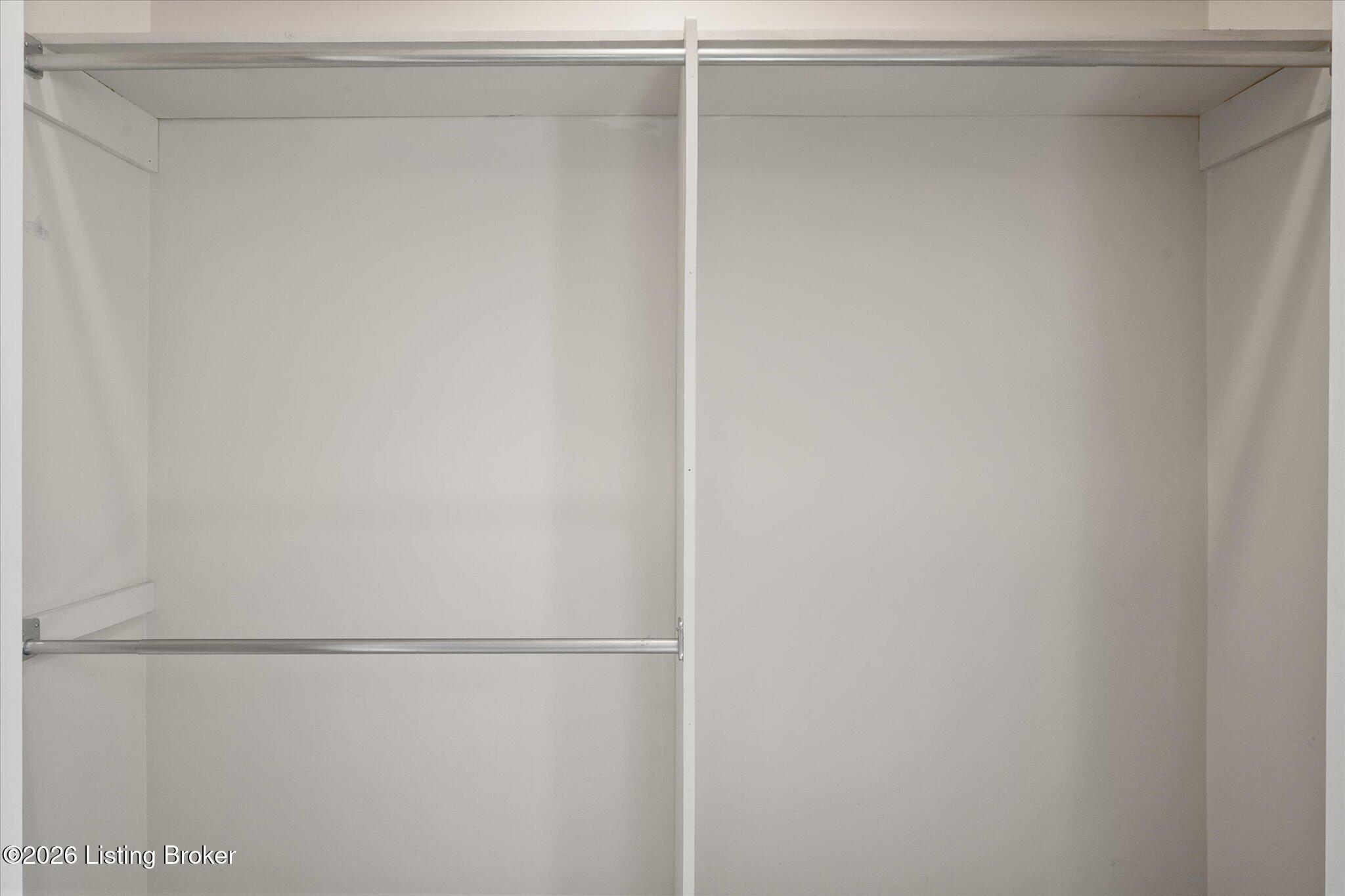 52 College Ct Property Photo 29