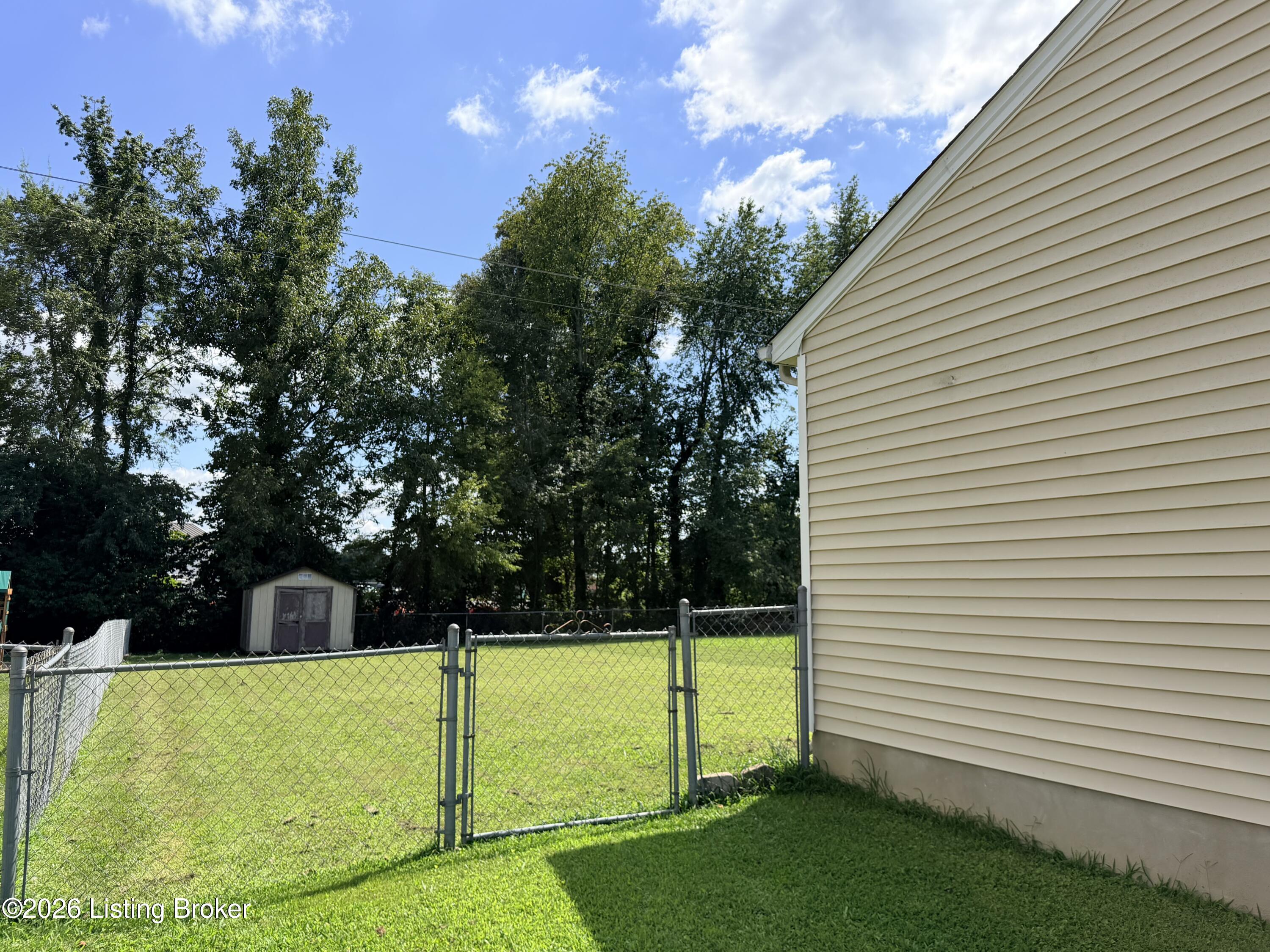 1226 Eastern St Property Photo 39