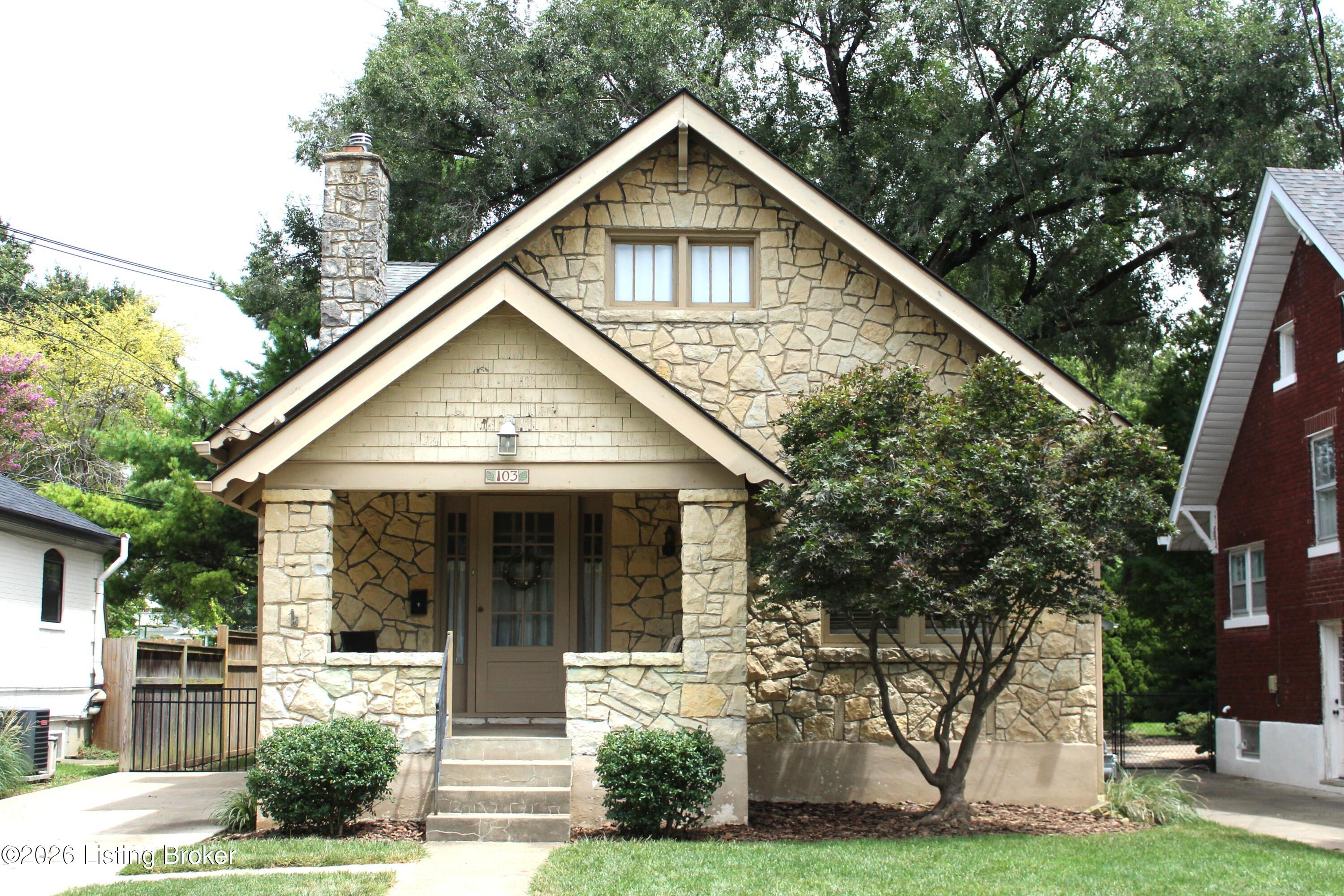 103 Oxford Pl Property Photo 1