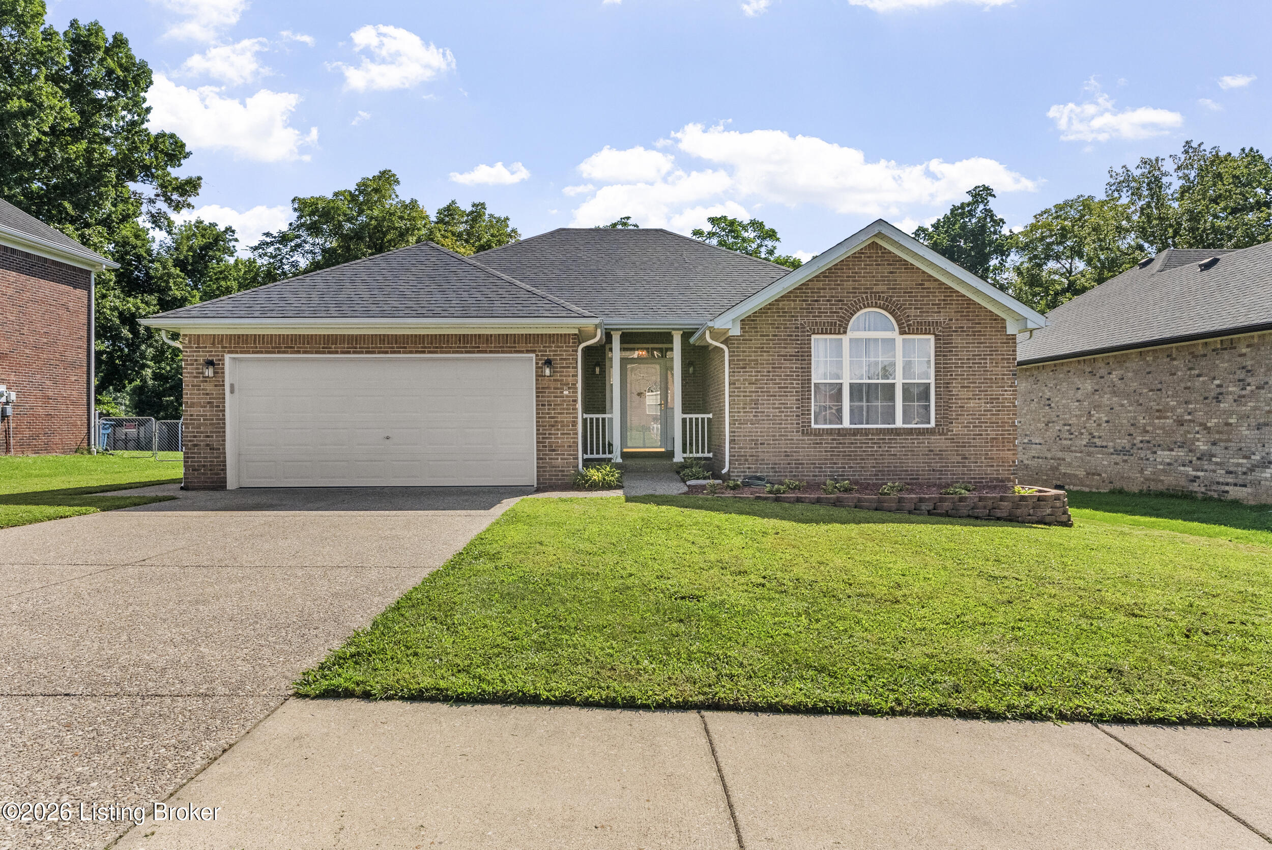 231 River Edge Dr Property Photo 1