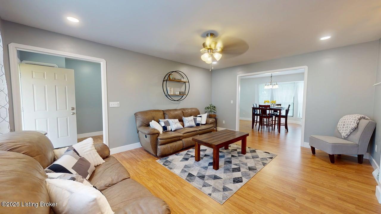 409 College View Dr Property Photo 5