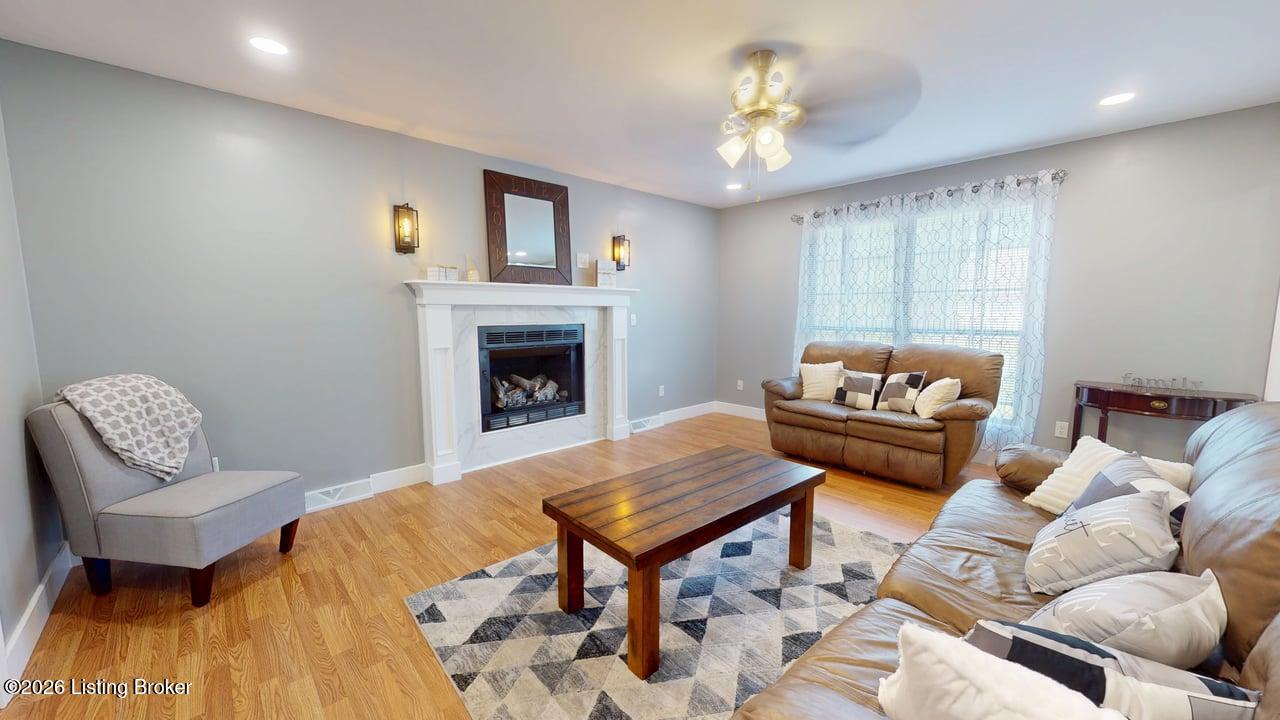 409 College View Dr Property Photo 7