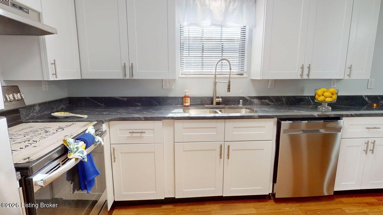 409 College View Dr Property Photo 17