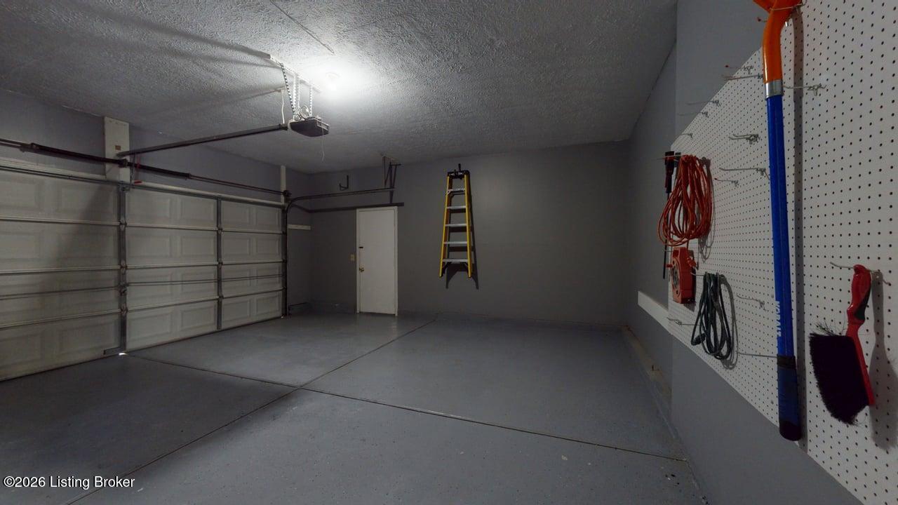 409 College View Dr Property Photo 24