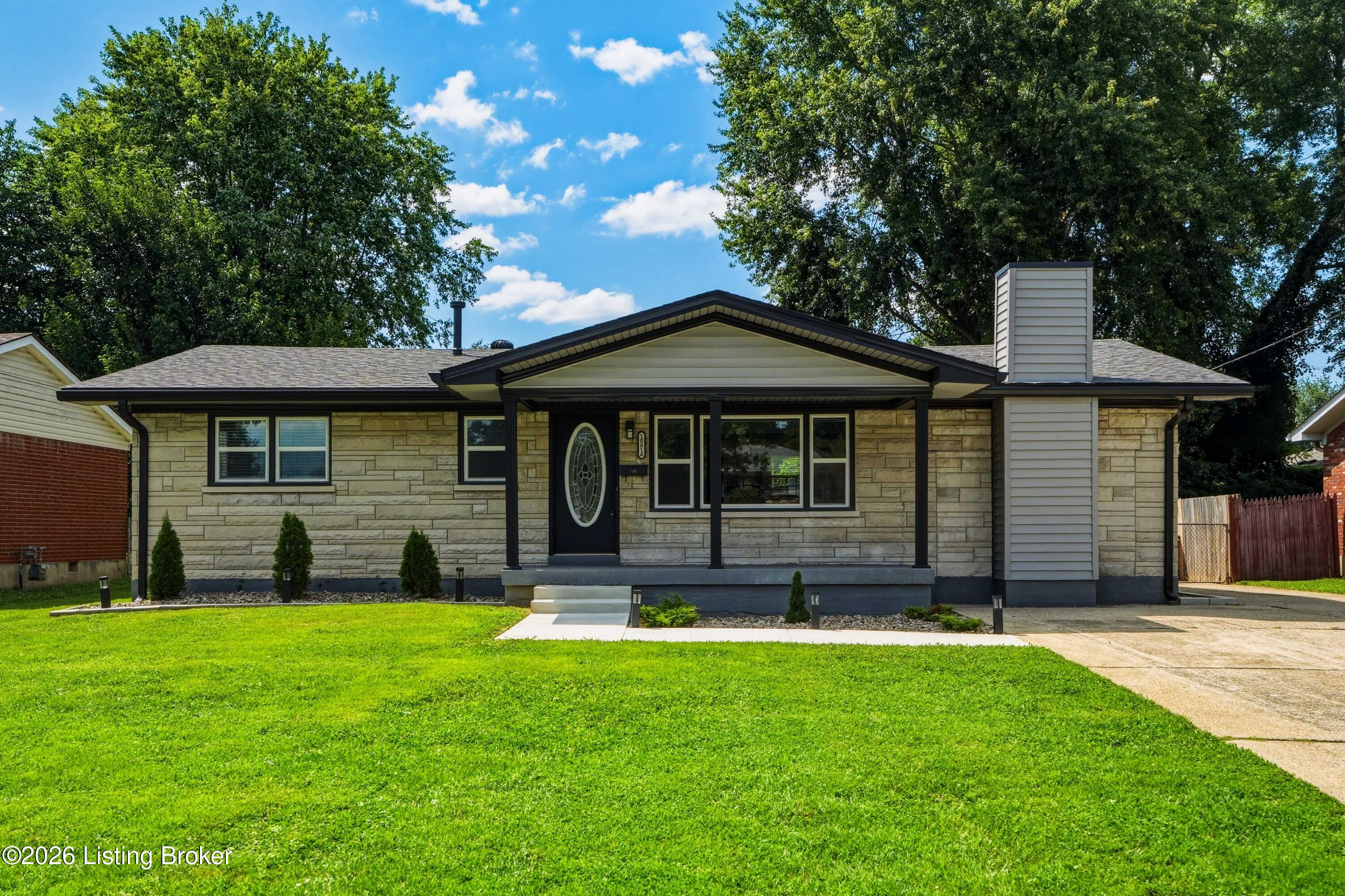 10816 Beatrice Way Property Photo 1