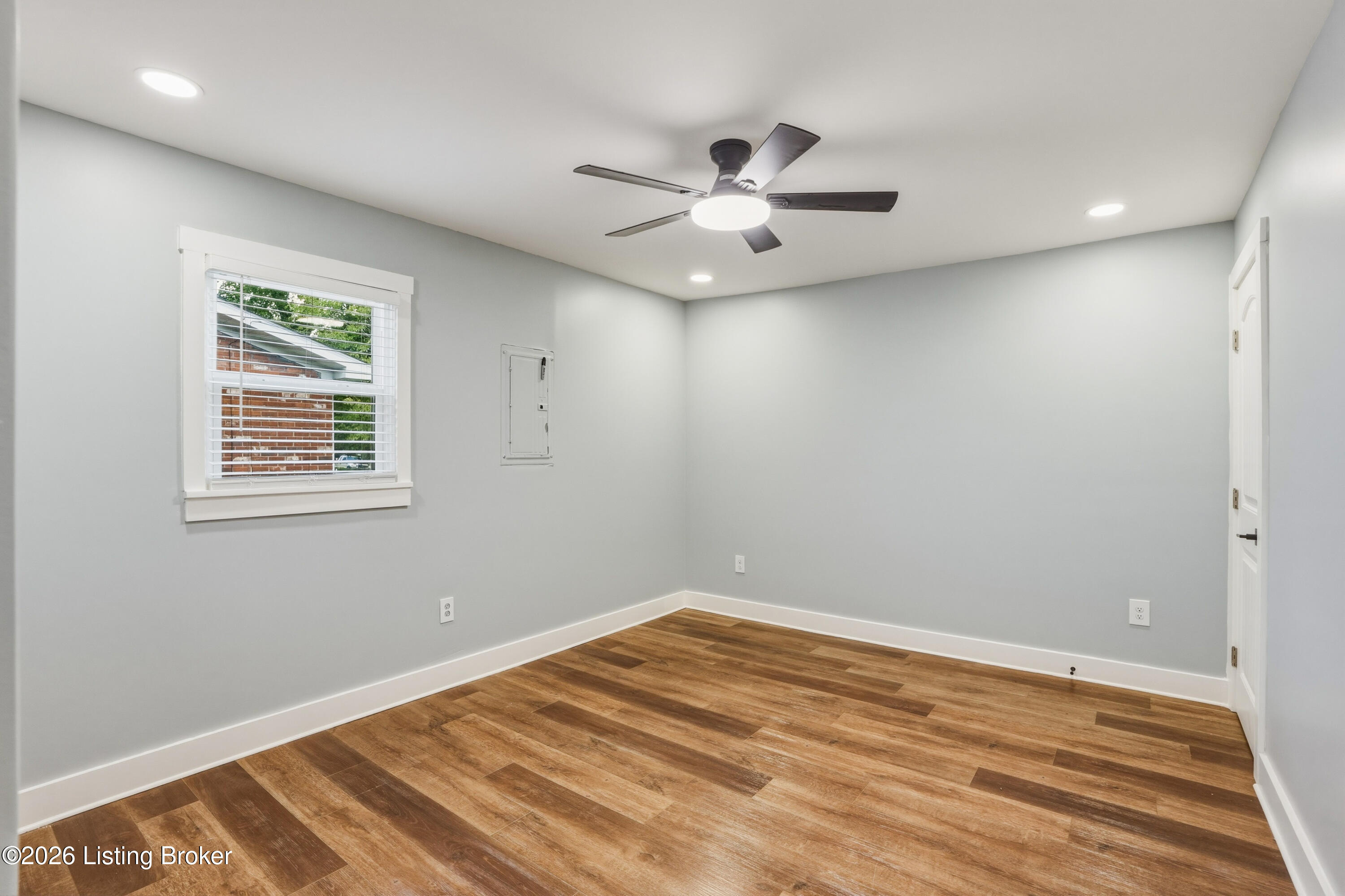 10816 Beatrice Way Property Photo 19