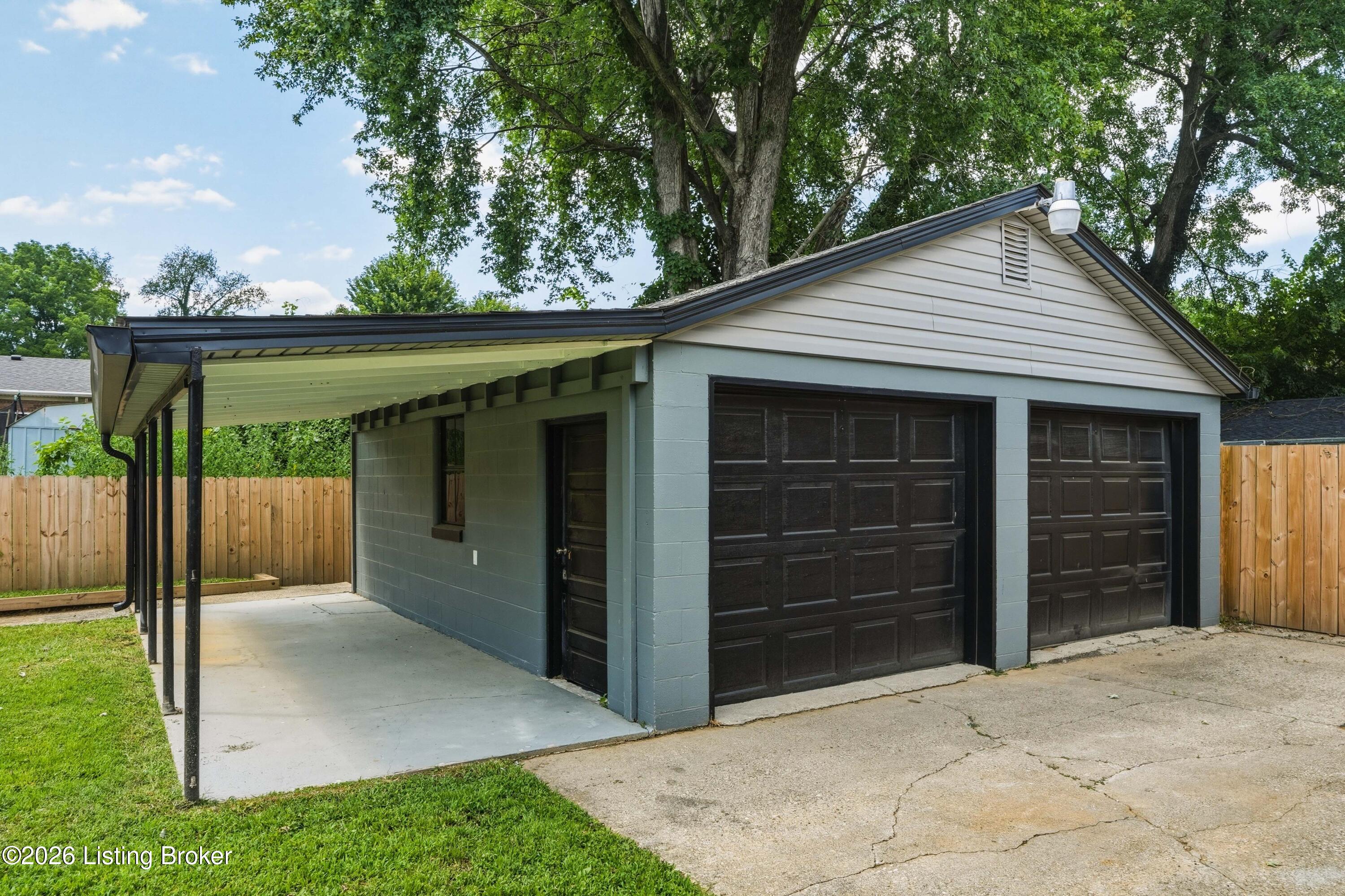 10816 Beatrice Way Property Photo 33