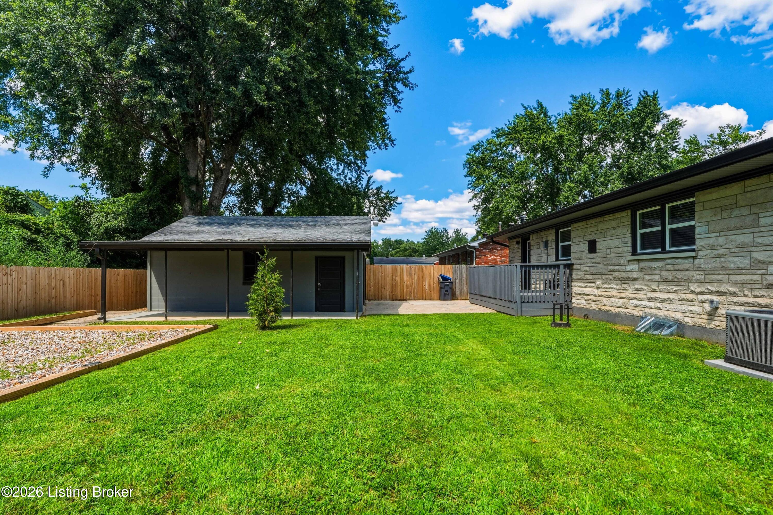 10816 Beatrice Way Property Photo 38