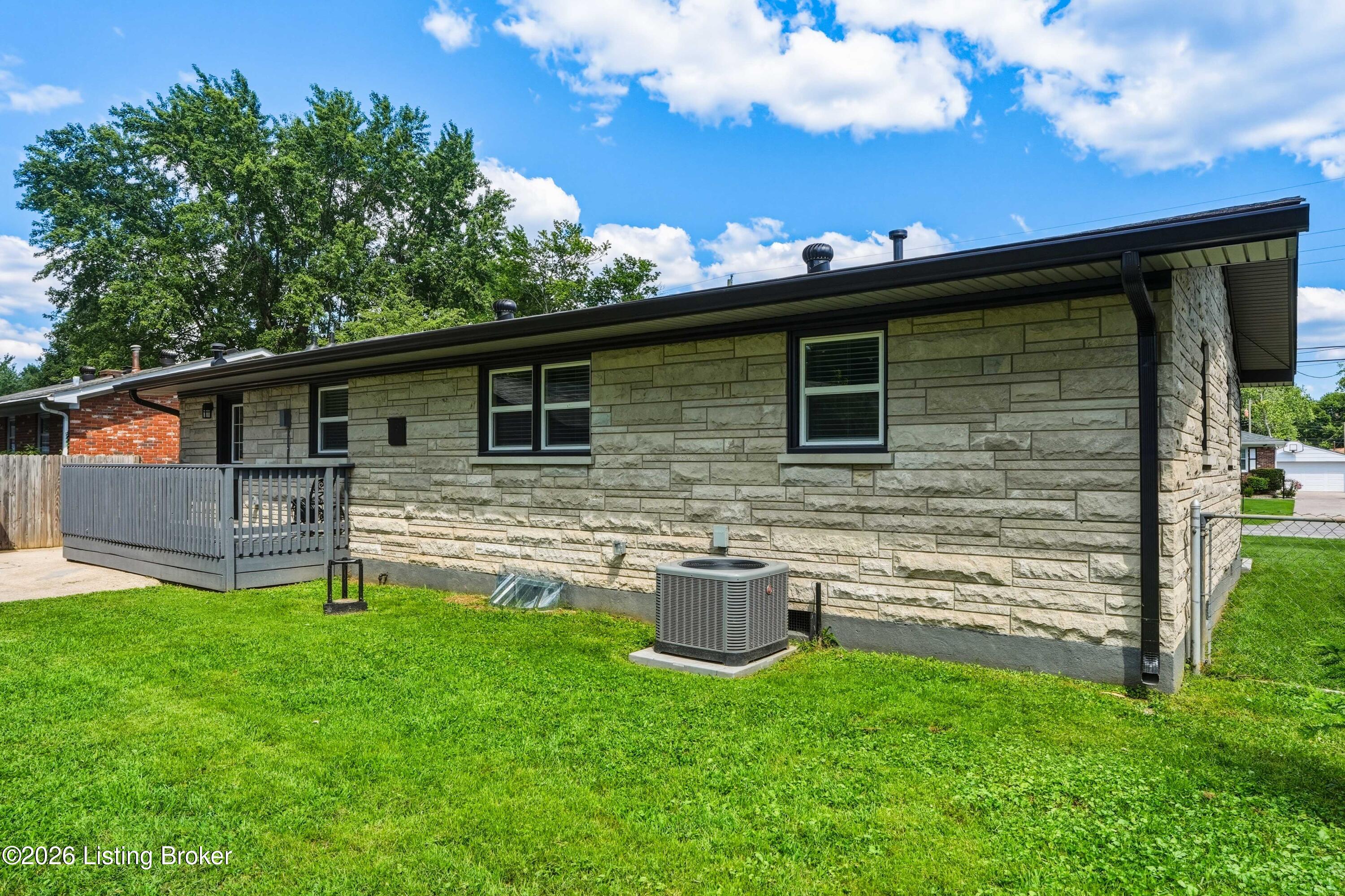 10816 Beatrice Way Property Photo 39