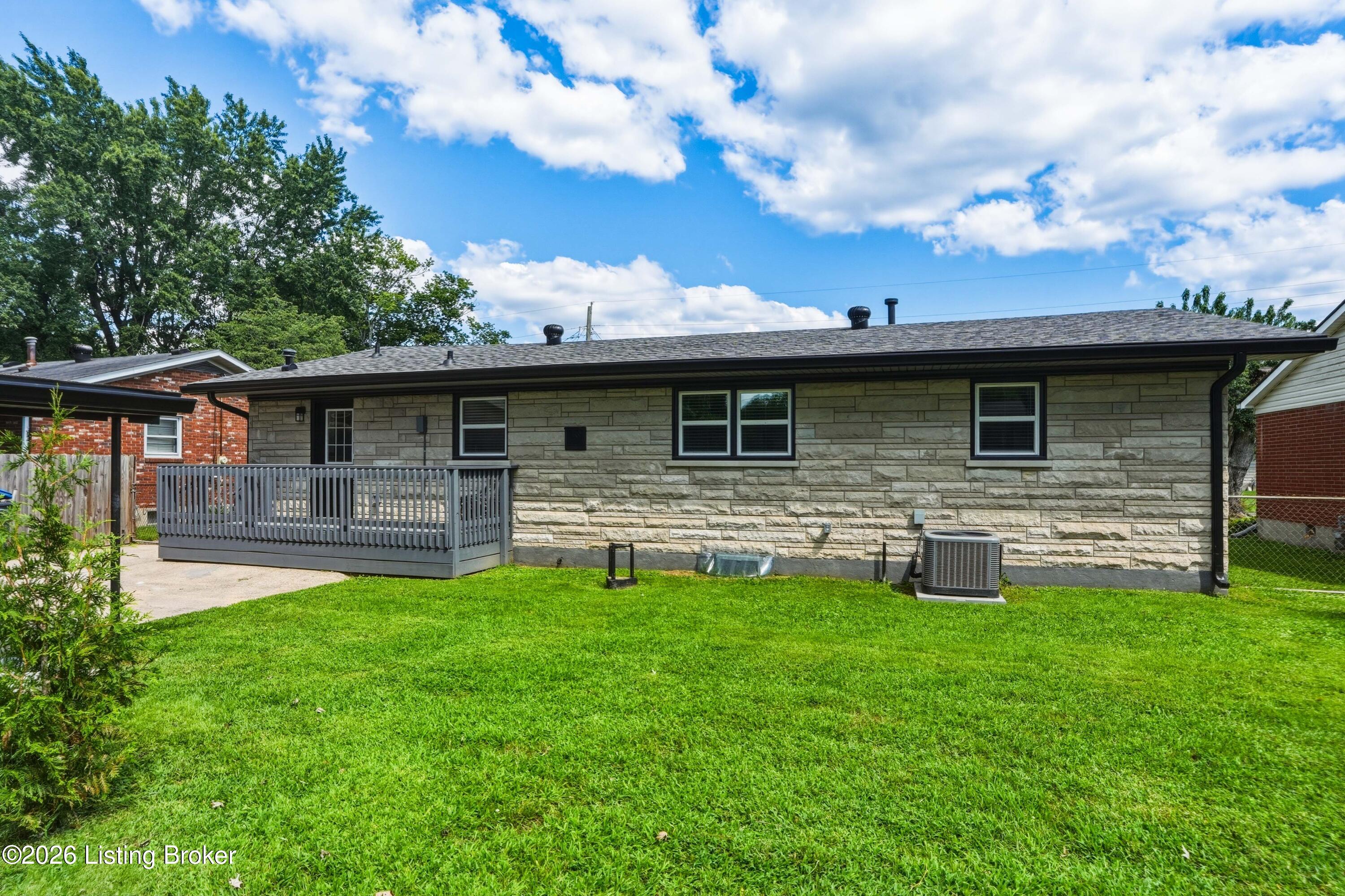 10816 Beatrice Way Property Photo 40