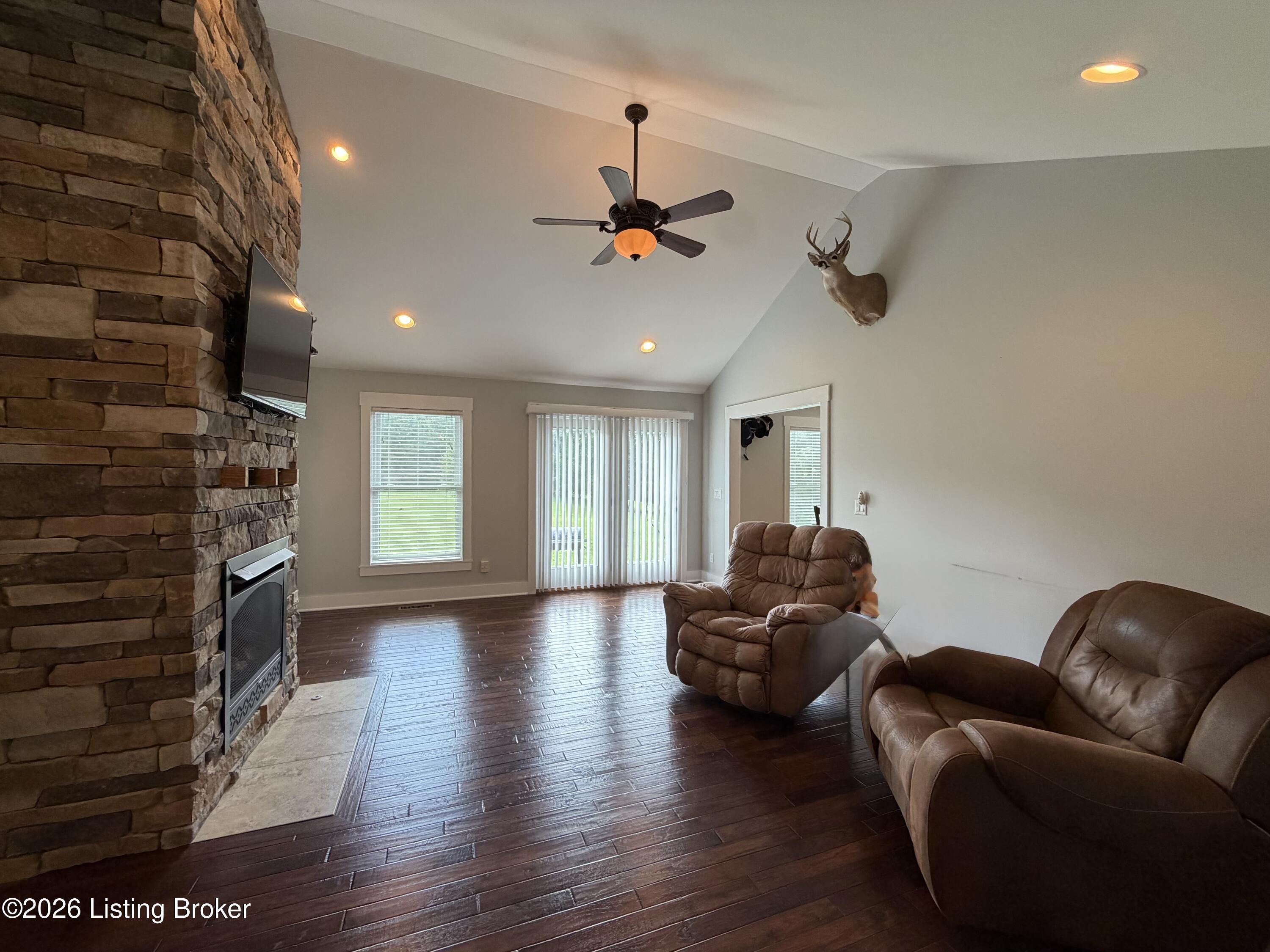 1695 Hall Simpson Rd Property Photo 4