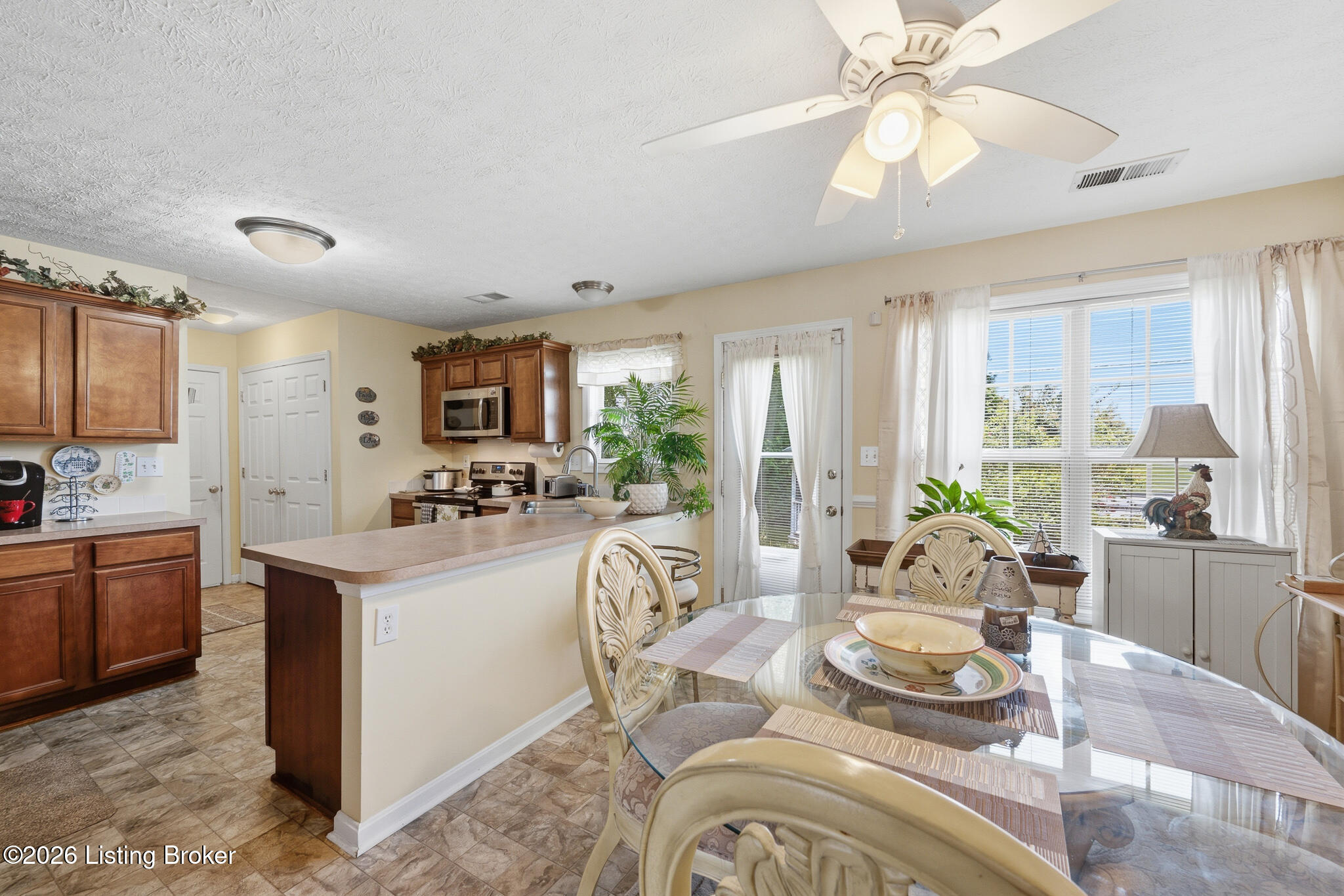 6030 Woodhaven Pl Cir Property Photo 14