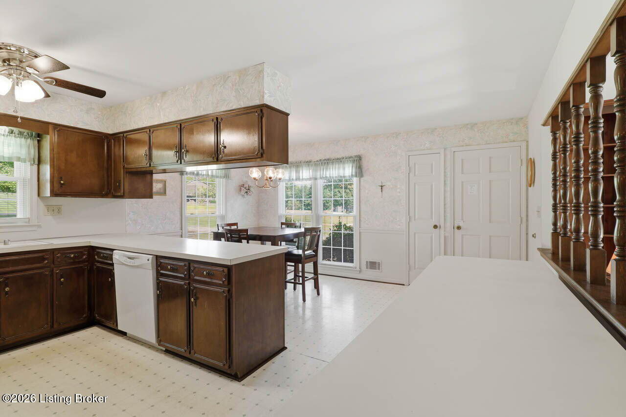 7419 Sunset Ln Property Photo 11