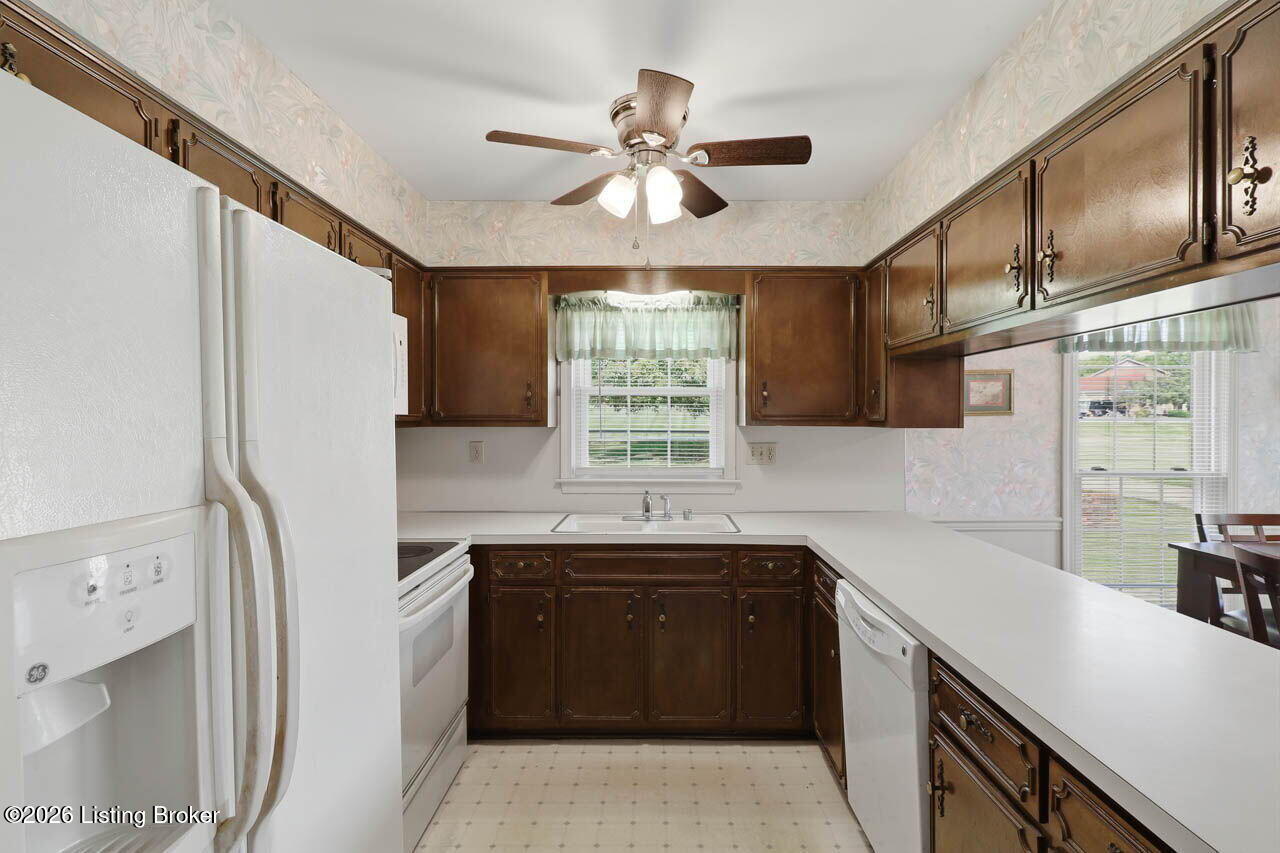 7419 Sunset Ln Property Photo 12