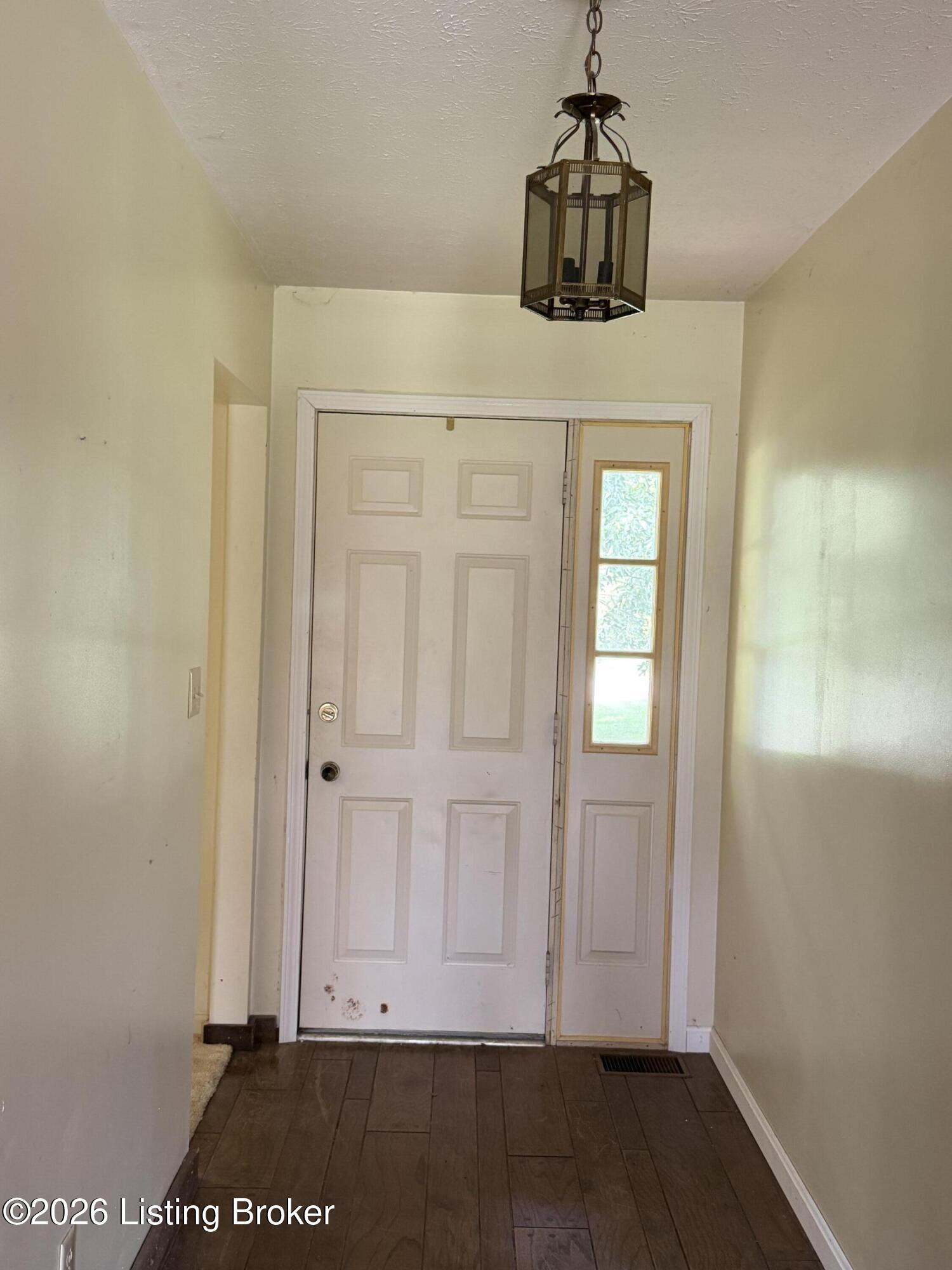 2410 Plum Run Rd Property Photo 2
