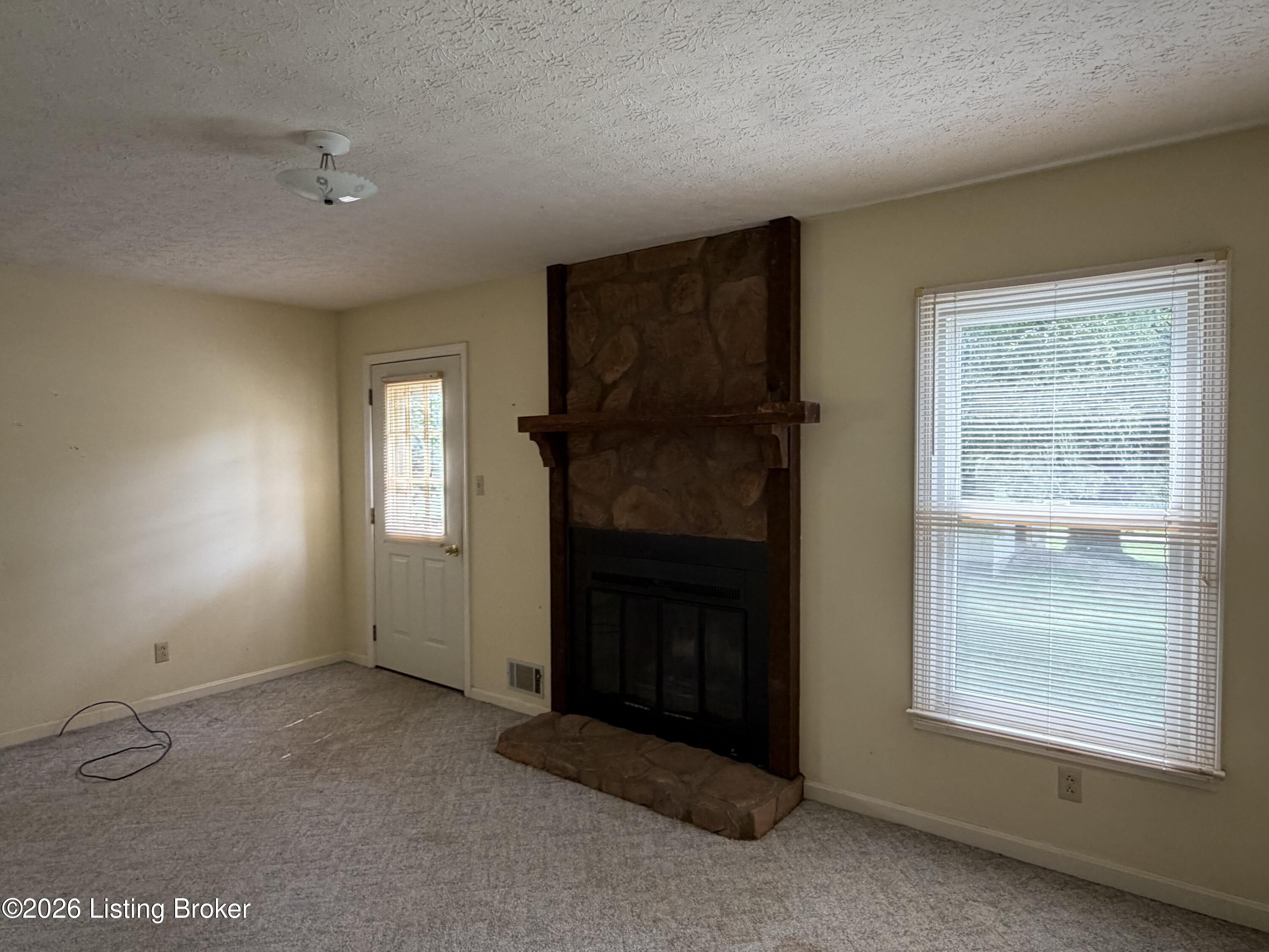 2410 Plum Run Rd Property Photo 4